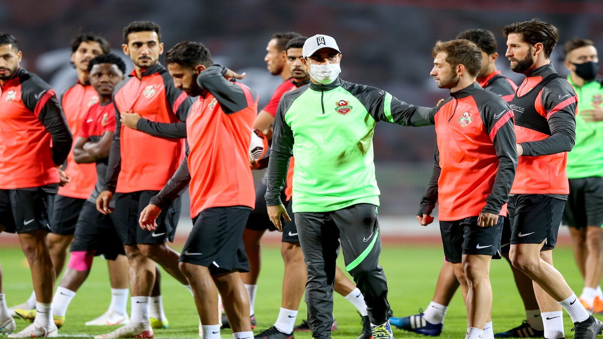 صورة بعنوان: مهدي علي يعرب عن طموحه لتصحيح مسار فريق شباب الأهلي  