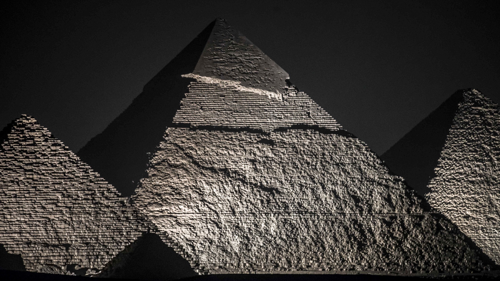 5,000-year-old Great Pyramid artefact found in Scotland