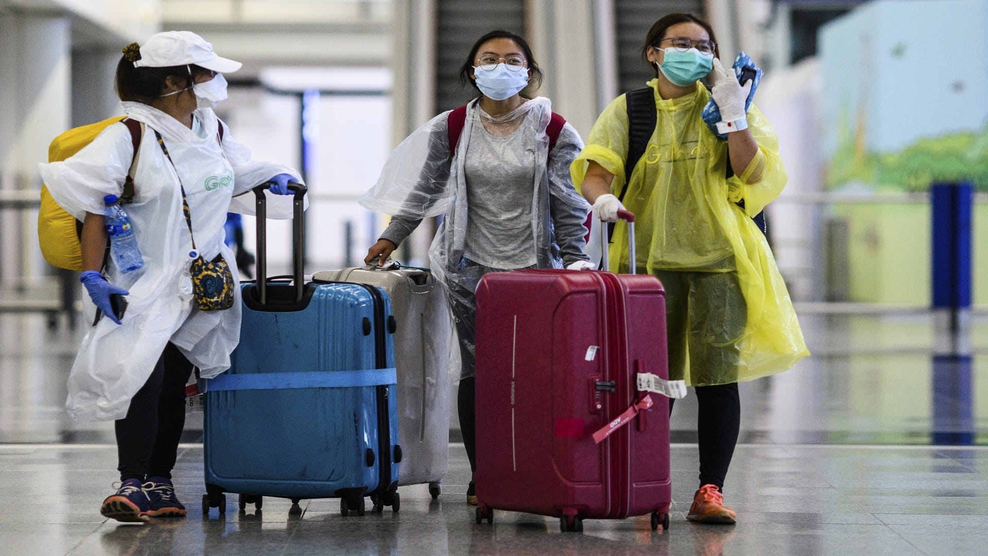 Image for the title: Hong Kong imposes 21-day quarantine for visitors 