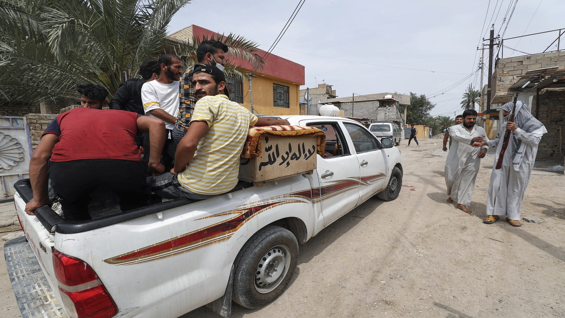 صورة بعنوان: مصطفى الكاظمي يحيل وزير الصحة إلى التحقيق بعد حريق مستشفى بغداد  