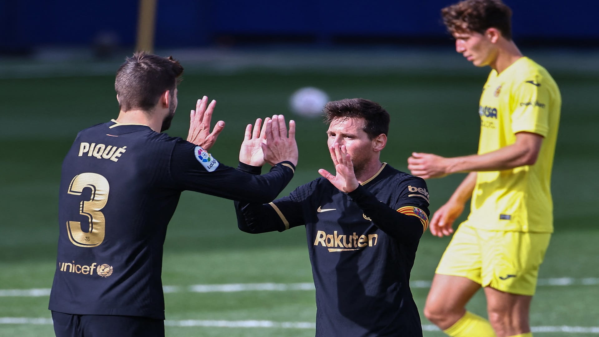 صورة بعنوان: برشلونة ينجو من فخ السقوط أمام فياريال بالدوري الإسباني 