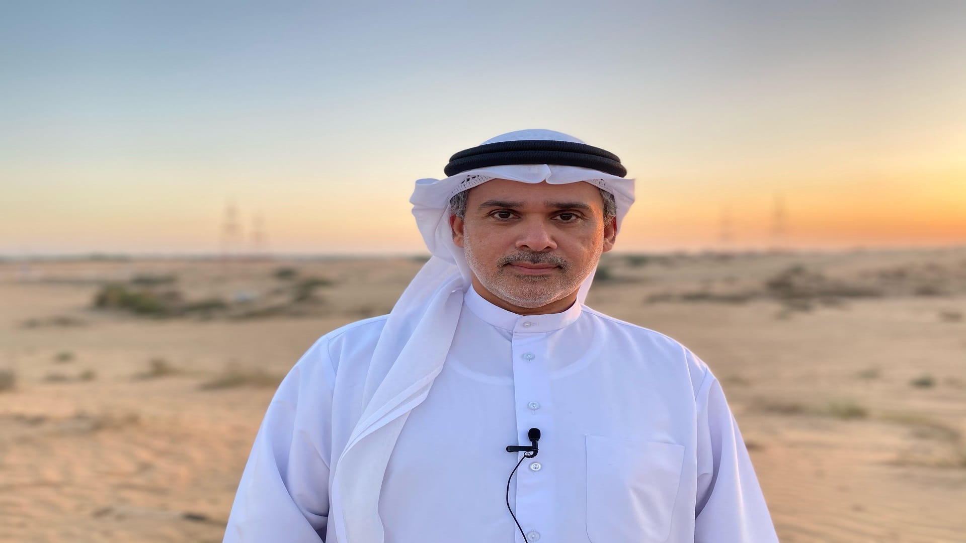 Image for the title: Al Jarwan: Super moon illuminates Earth by 30% more than usual 