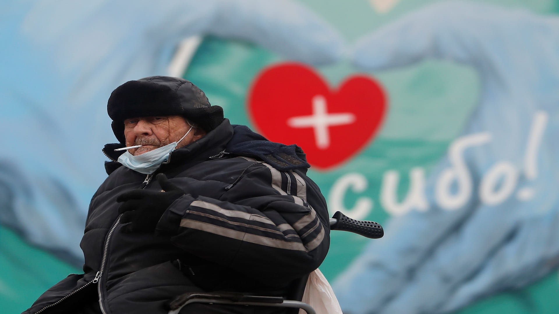 صورة بعنوان: روسيا تضيف 8817 إصابة جديدة بكورونا و357 وفاة 