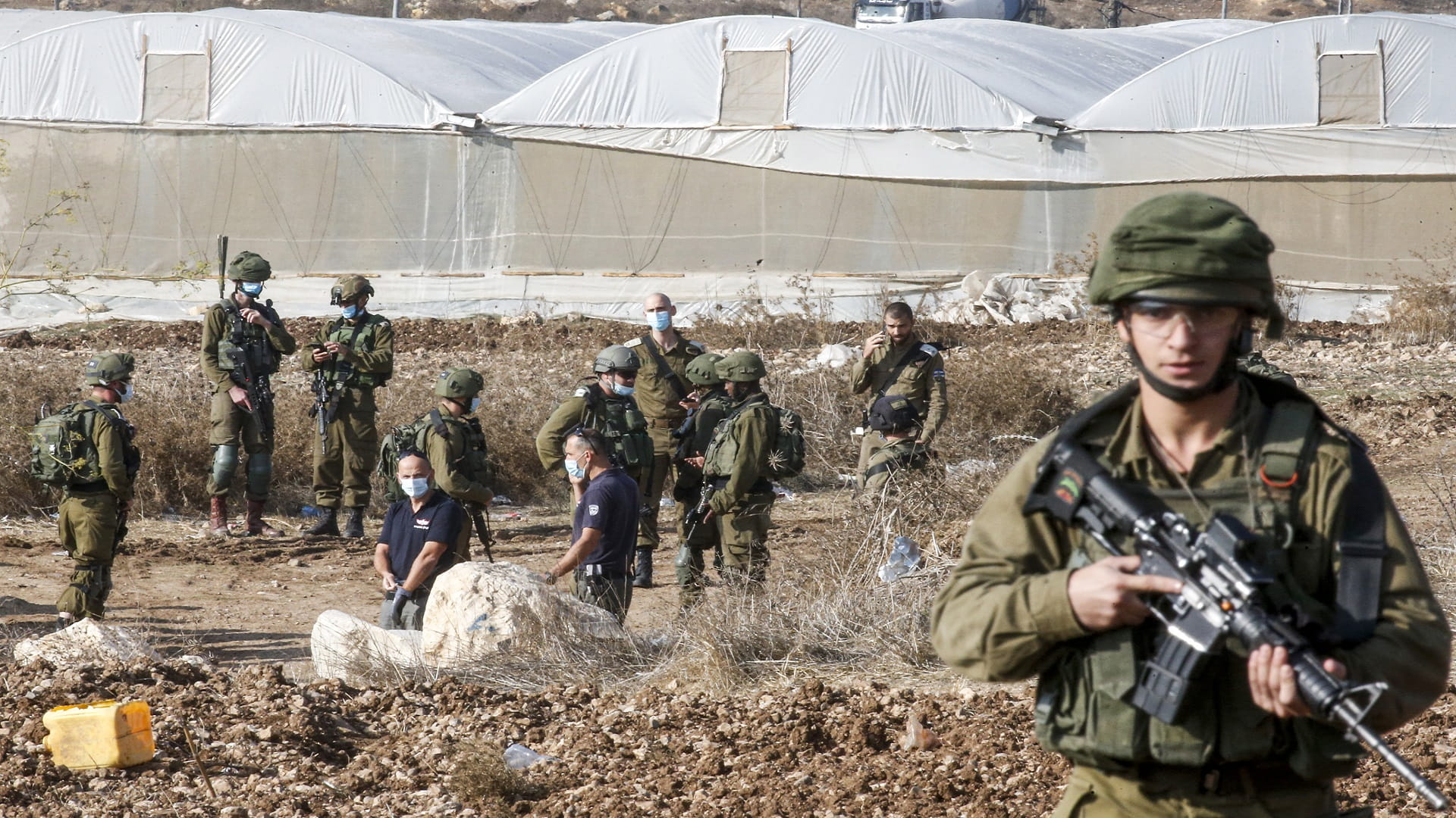 صورة بعنوان: قوات الاحتلال تعتقل 3 فلسطينيين من محافظة بيت لحم 