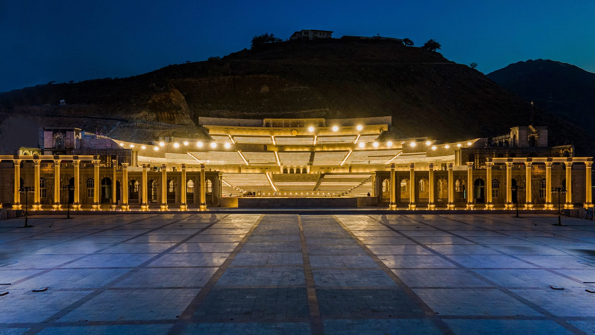 Image for the title: SGMB takes children on a virtual trip to Khorfakkan Amphitheatre 