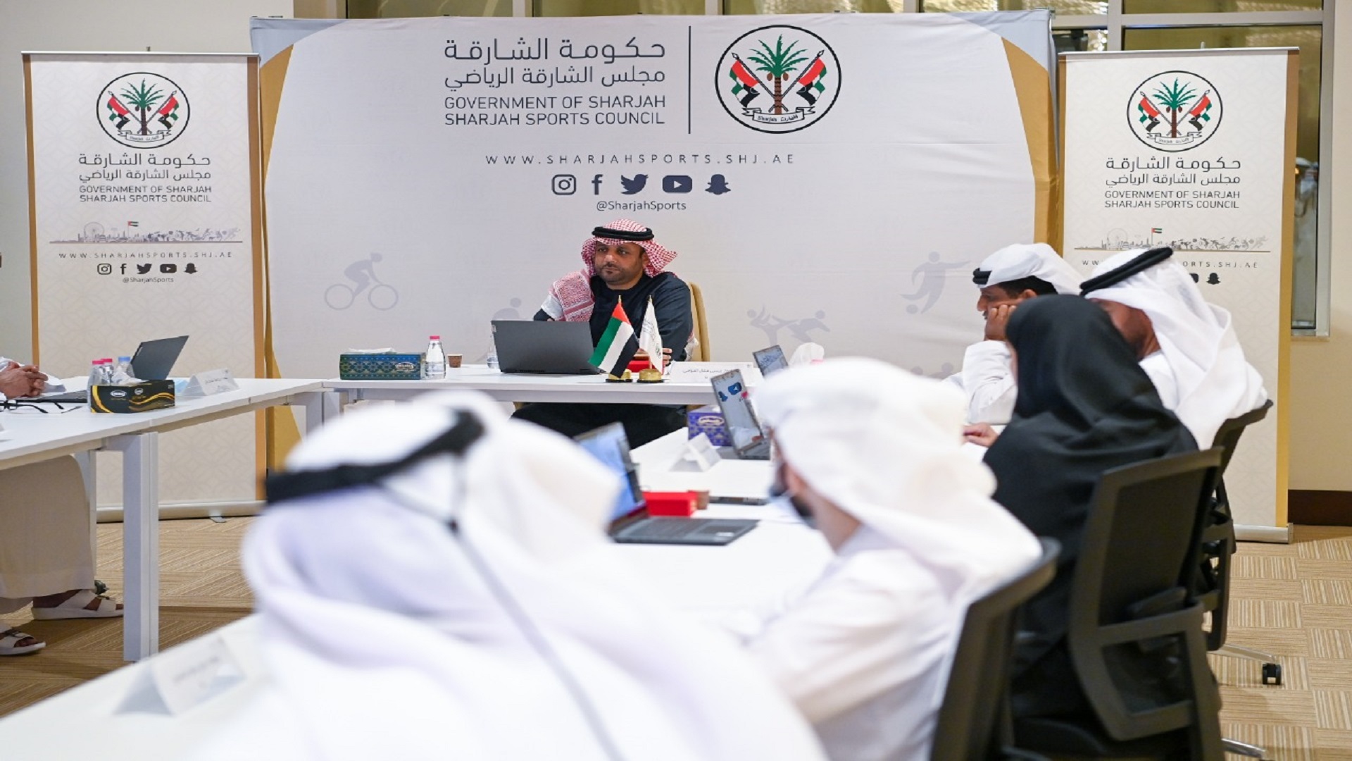 صورة بعنوان: "الشارقة الرياضي" يناقش إقامة الملتقى الرياضي الأول بالإمارة 