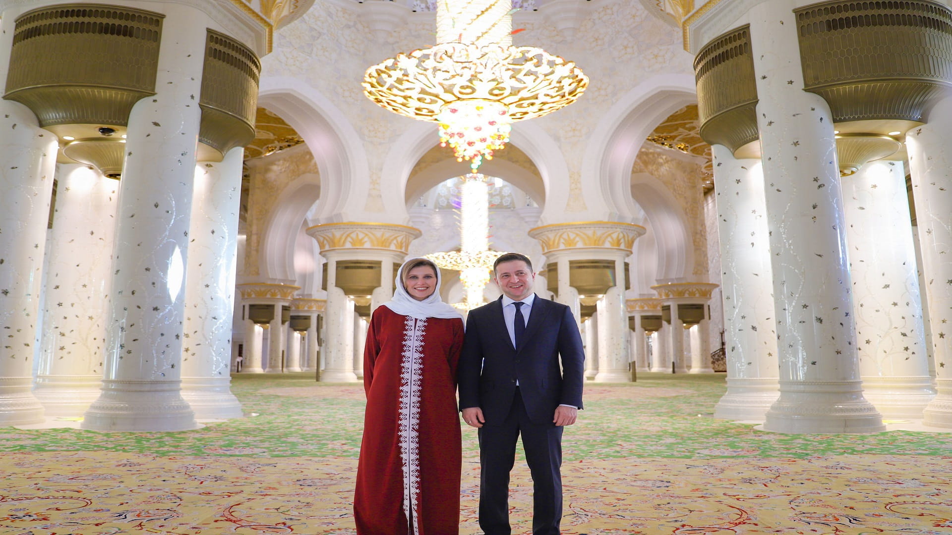 Image for the title: Ukrainian President visits Sheikh Zayed Grand Mosque 