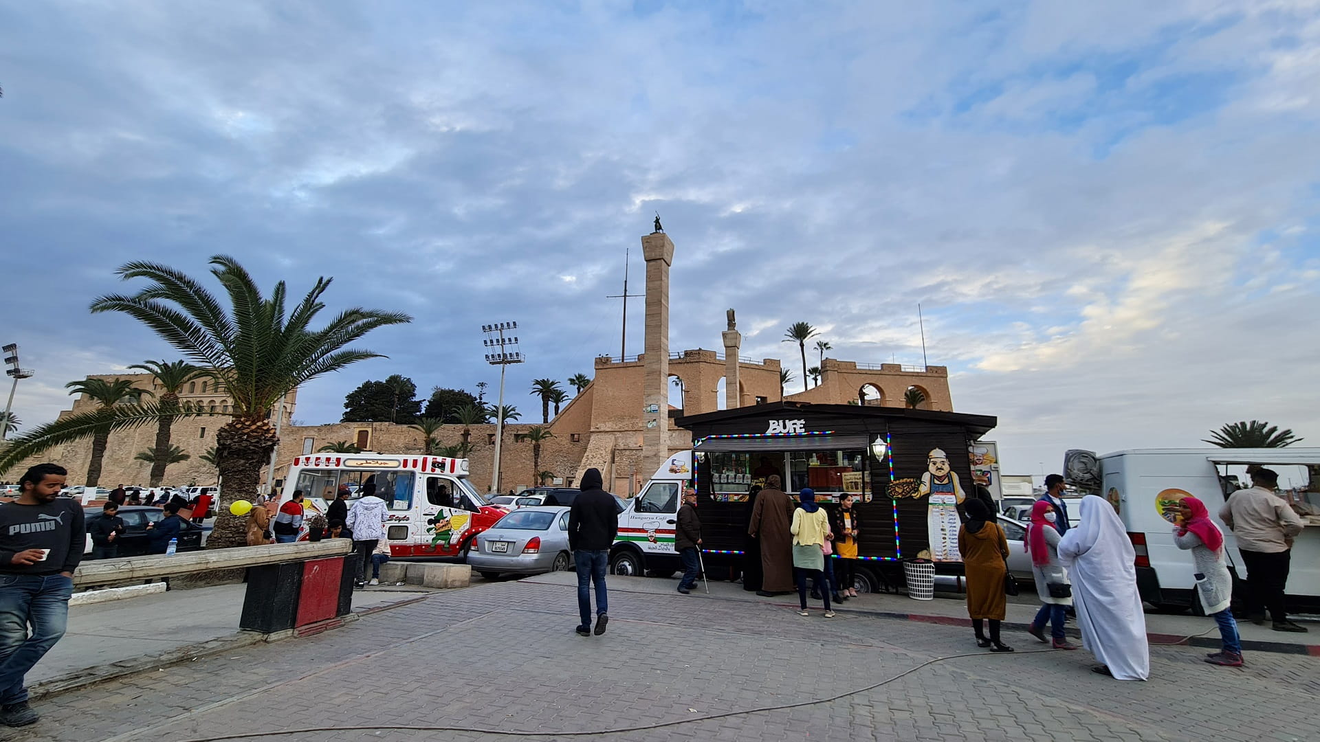 صورة بعنوان: الليبيون يختارون مسؤولي المرحلة الانتقالية برعاية الأمم المتحدة 