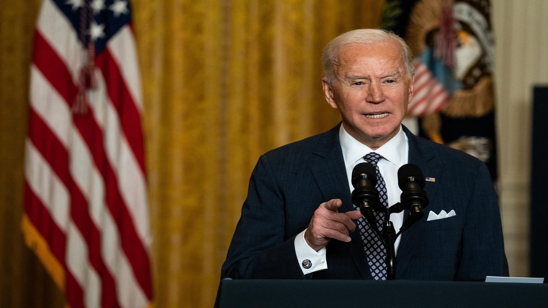 Image for the title: Biden approves Texas disaster declaration after deadly freeze 