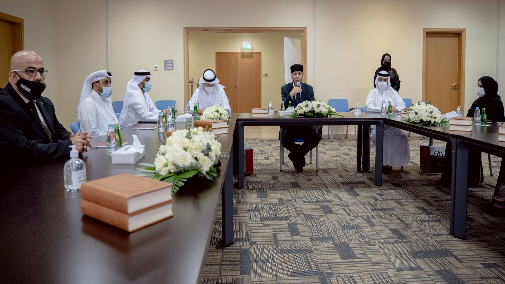 Image for the title: Arabic Language Academy receives SCC delegation 