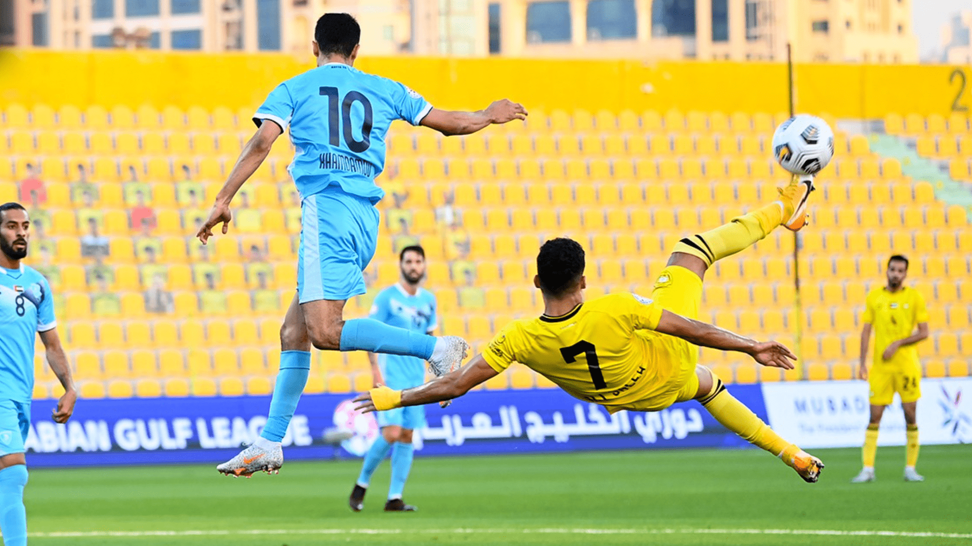 صورة بعنوان: الوصل يخطف فوزاً قاتلاً من حتا في دوري الخليج العربي 