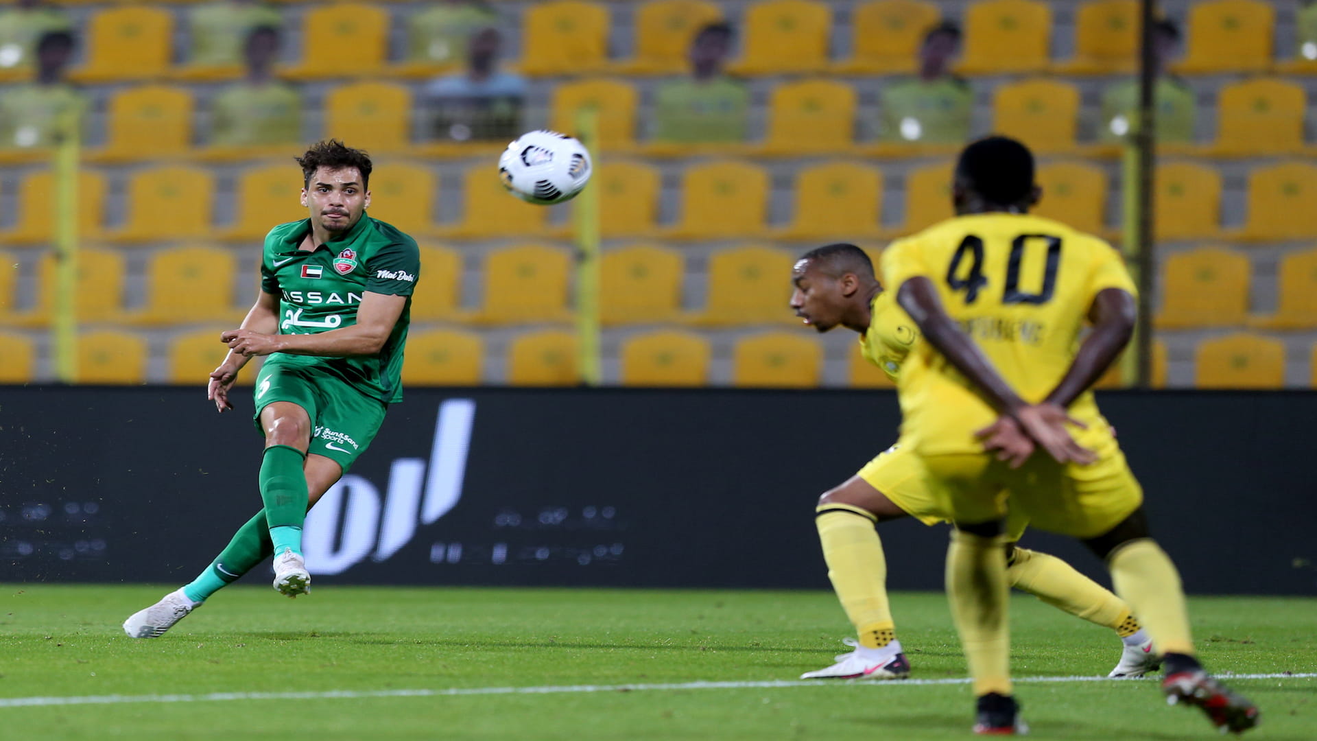 صورة بعنوان: قمة الوصل وشباب الأهلي تنتهي بالتعادل في دوري الخليج العربي 