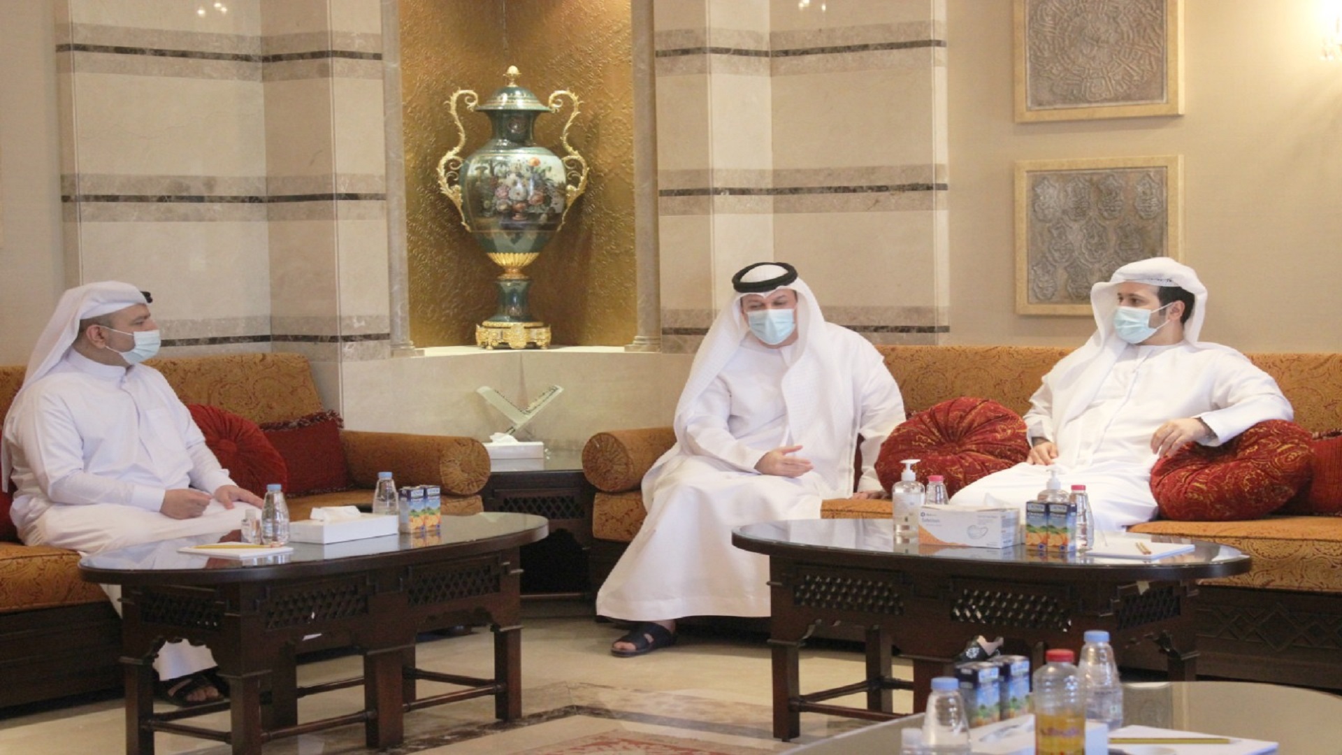 Image for the title: DFDC, Sharjah Public Prosecution discuss cooperation 