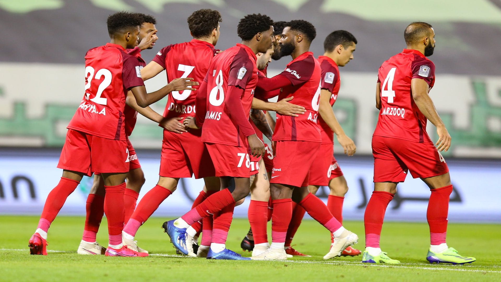 صورة بعنوان: شباب الأهلي يحسم ذهاب ربع نهائي كأس الخليج العربي أمام خورفكان  