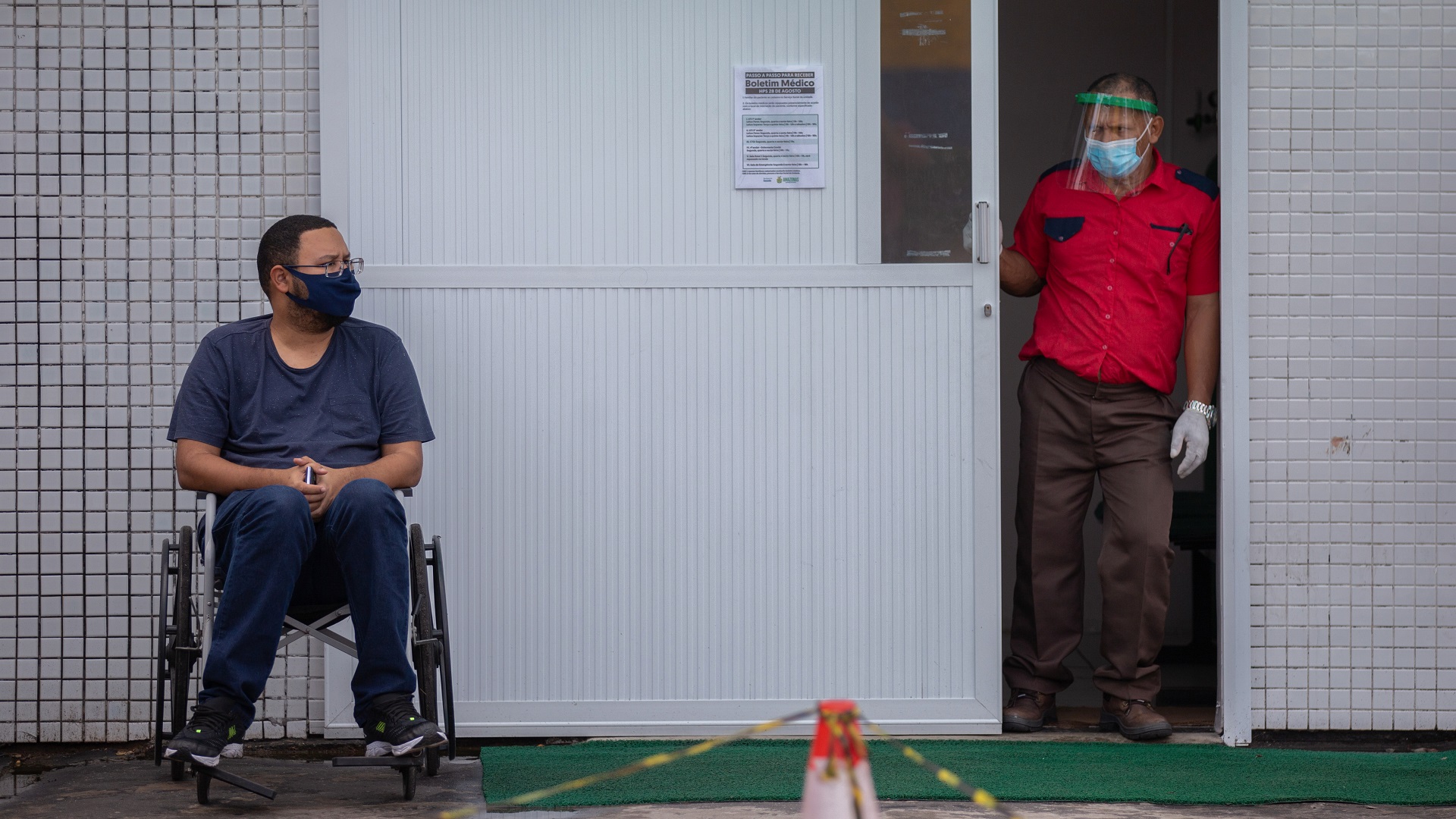 Image for the title: Brazil registers 62,290 new coronavirus cases, 1,171 more deaths 