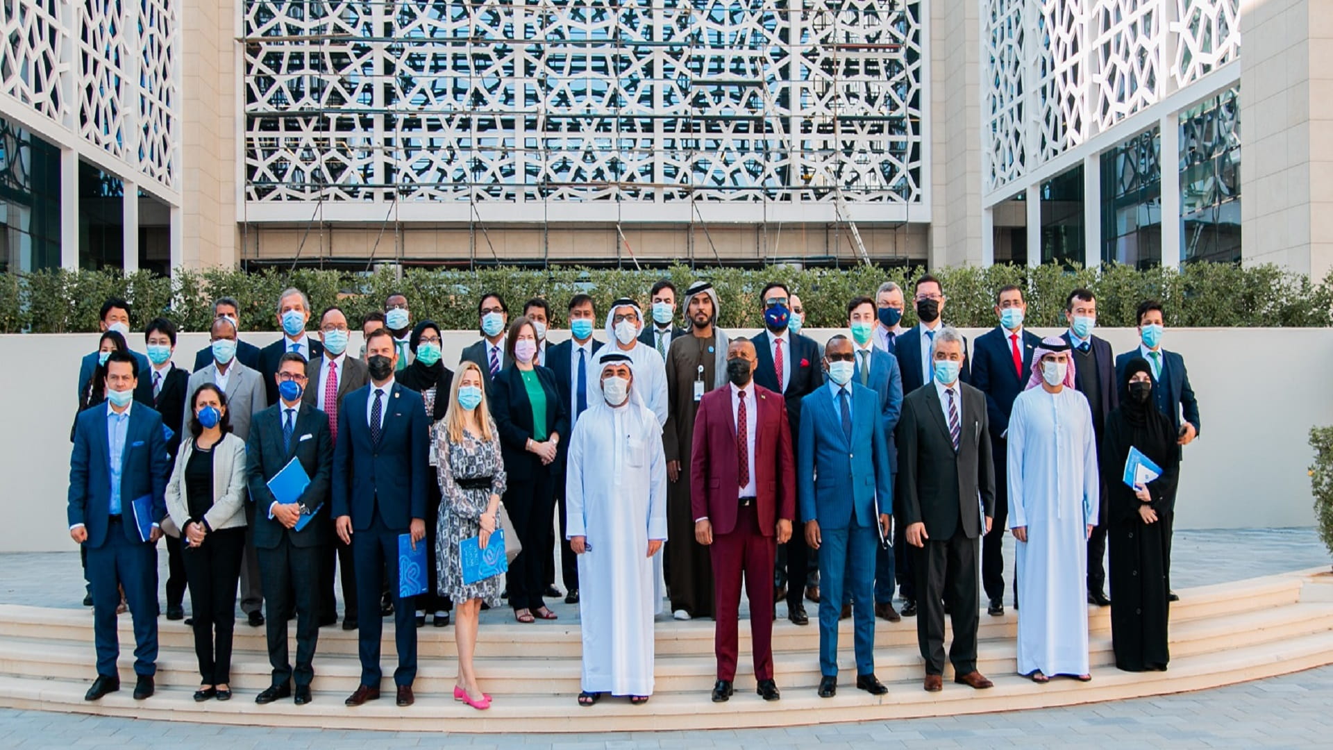صورة بعنوان: "الشارقة للابتكار" يطلع الدبلوماسيين بالدولة على إنجازاته وخططه  