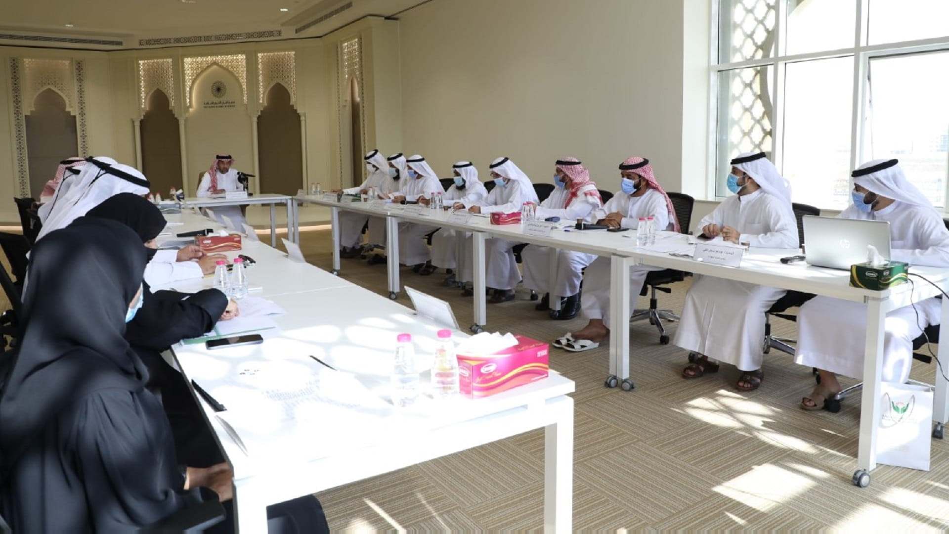 صورة بعنوان: جمعية الشارقة الخيرية تناقش خطتها العامة في 2021 