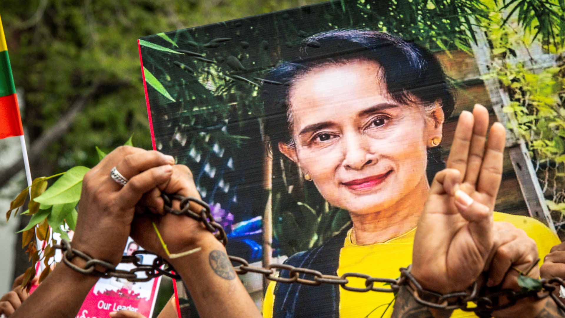 Image for the title: Myanmar authorities open new corruption cases against Suu Kyi 