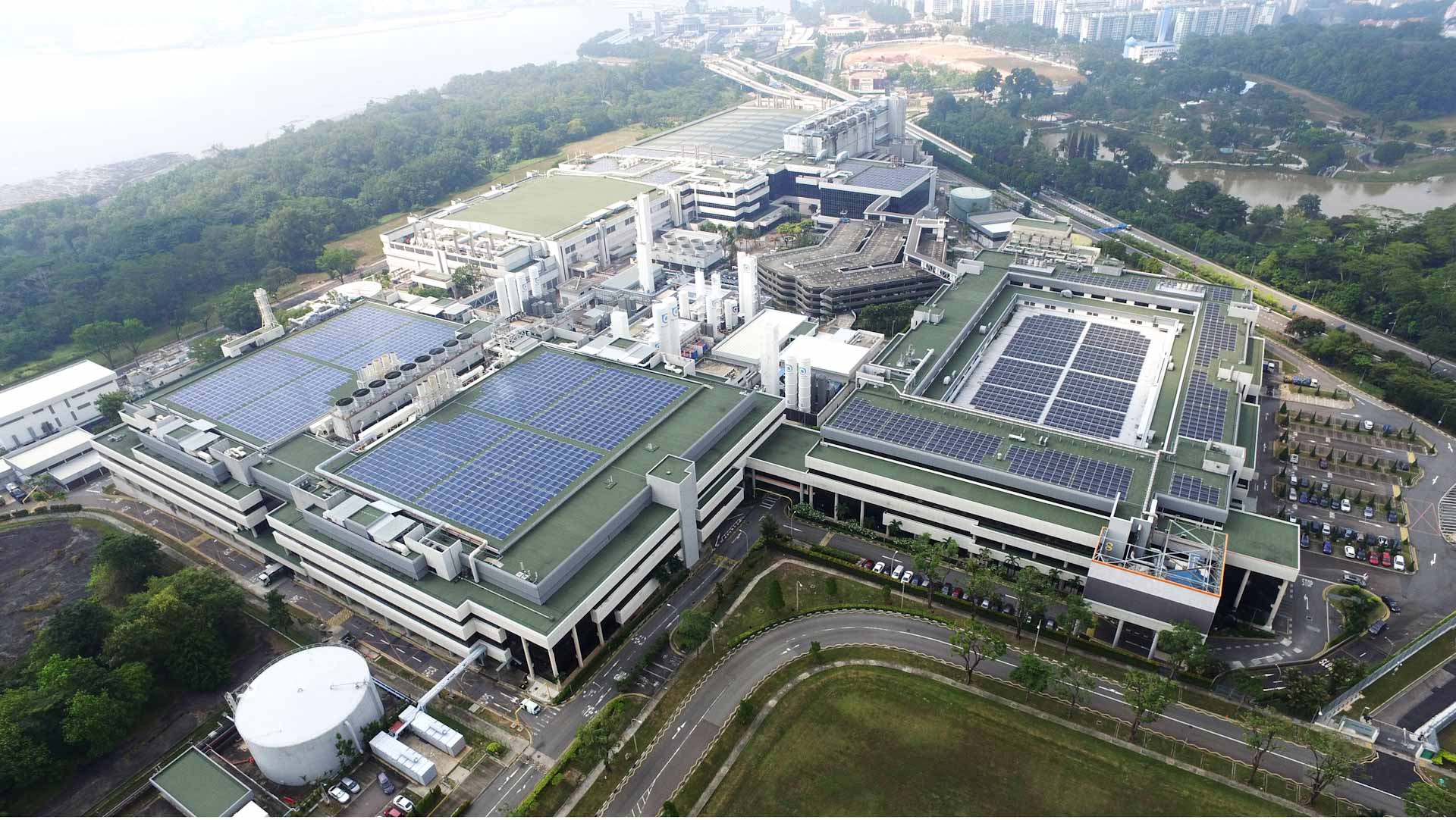 Image for the title: Mubadala's GLOBALFOUNDRIES breaks ground on $4b fab in Singapore 