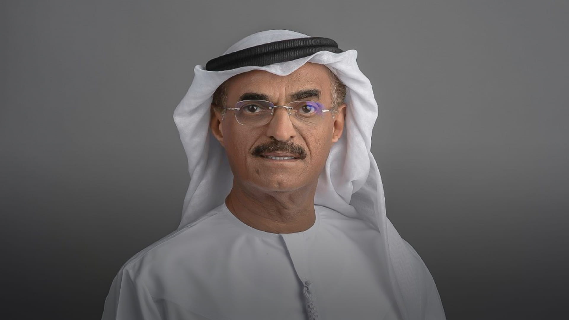 صورة بعنوان: عبد الله بلحيف النعيمي: استراتيجية الصناعة تضمن مستقبل أفضل 