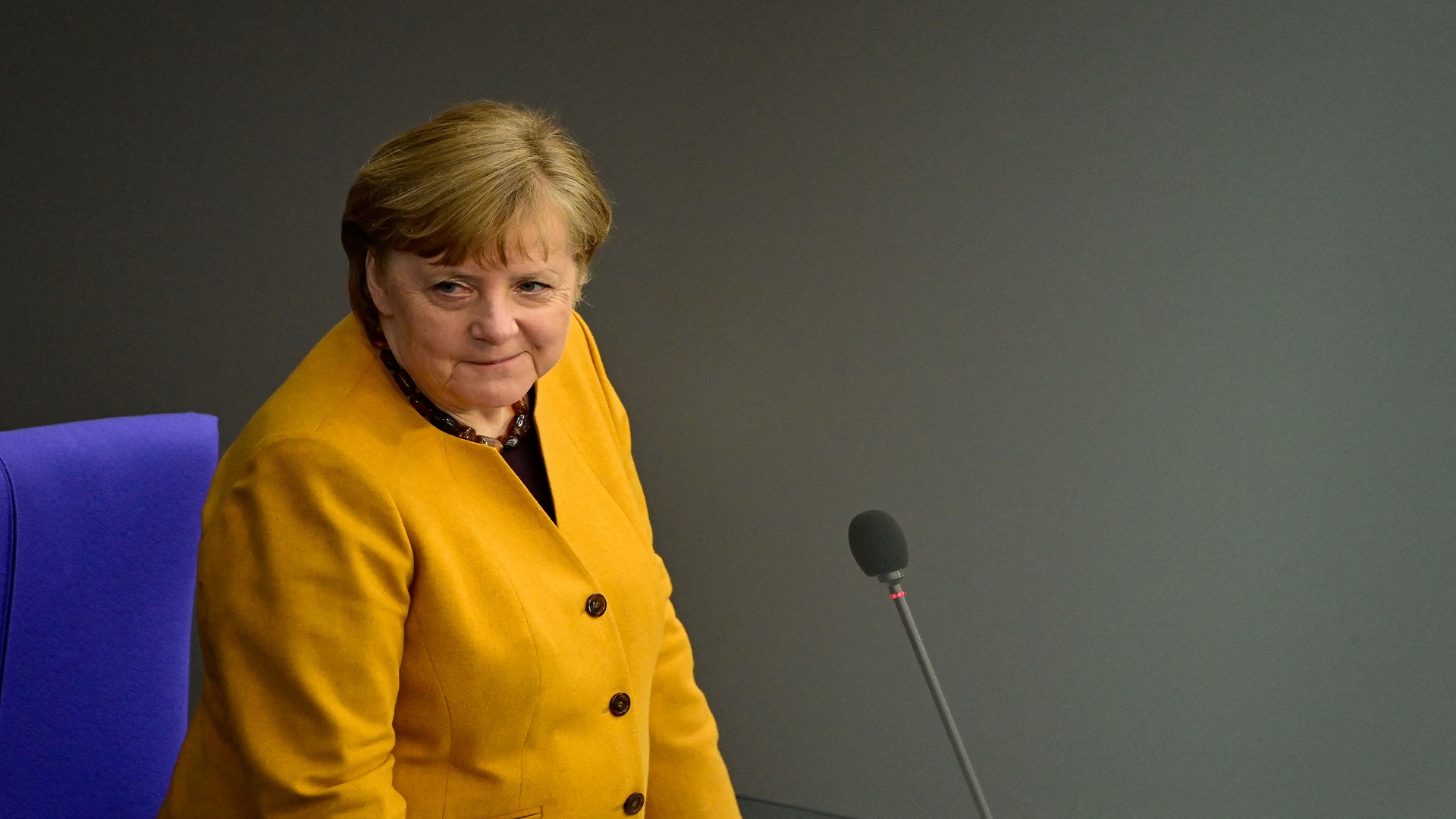 Image for the title: Merkel rejects vote of confidence over Easter lockdown reversal 