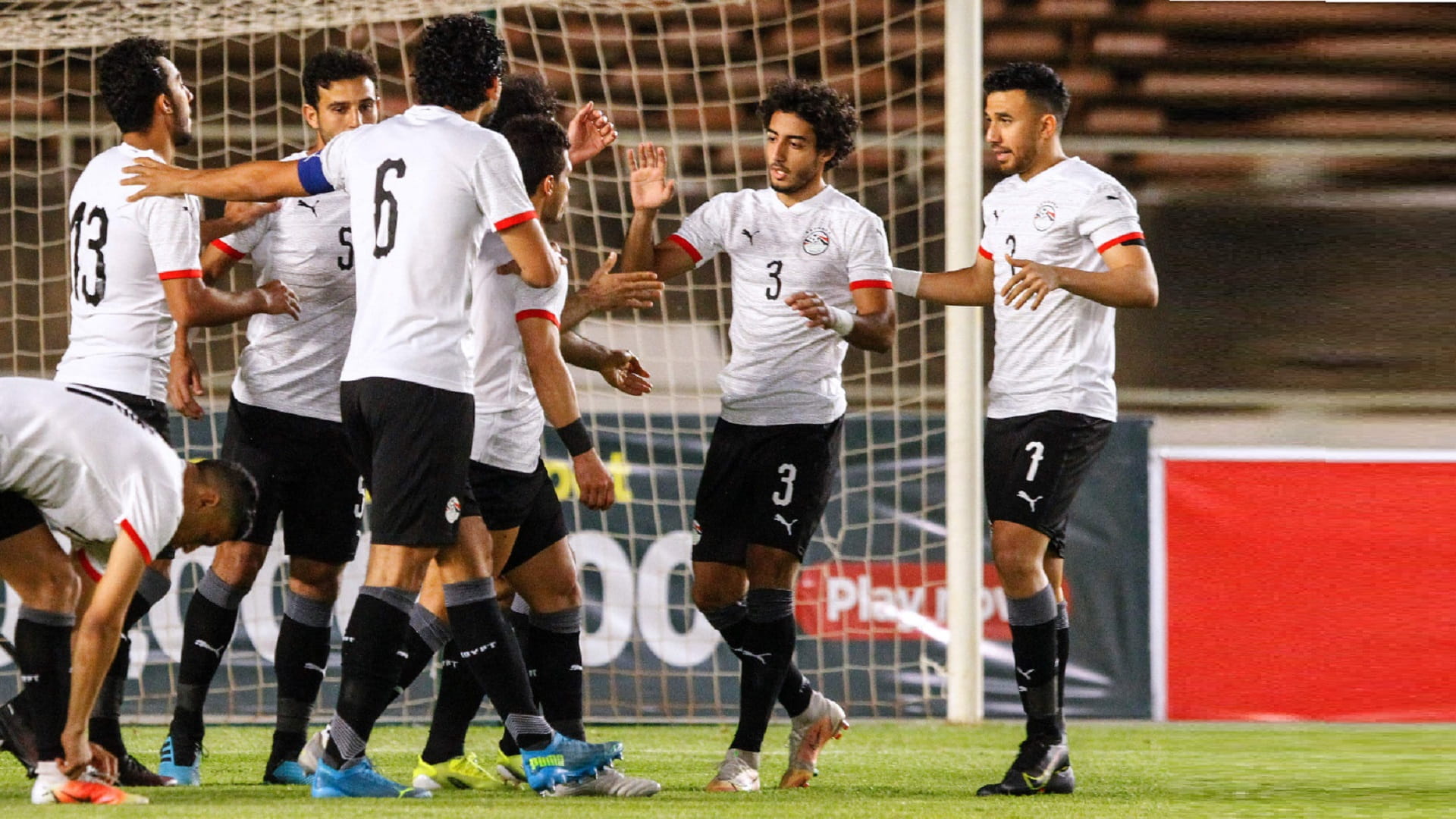 صورة بعنوان: المنتخب المصري يتأهل إلى نهائيات أمم أفريقيا 