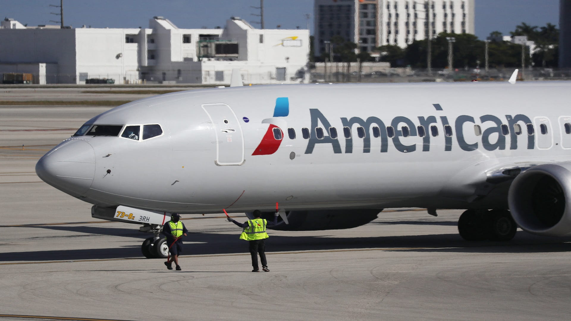 Image for the title: American Air 737 MAX declared emergency after engine shutdown 