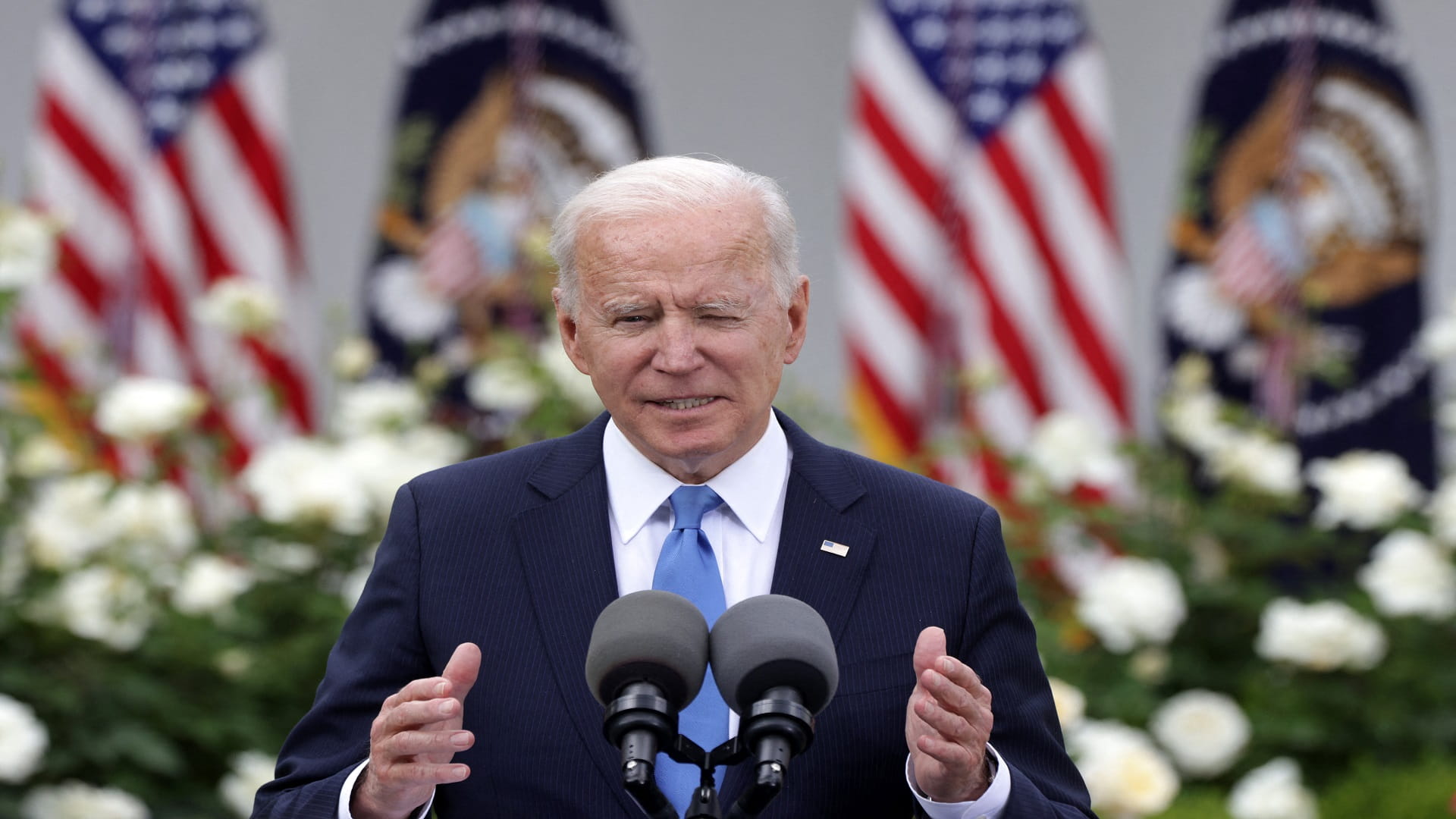 Image for the title: Biden makes first call to Abbas amid Israel-Gaza fighting 