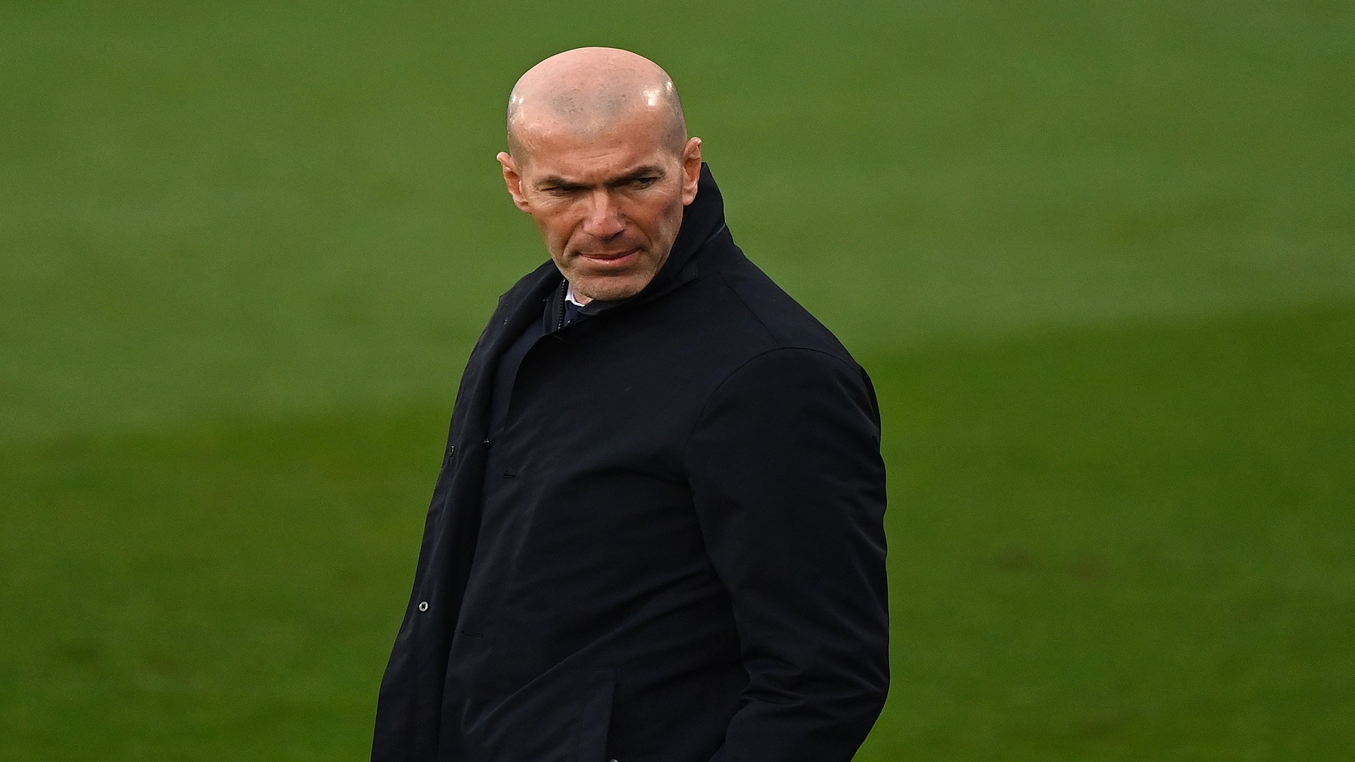 Image for the title: Zidane tells Real Madrid he will step down as coach 