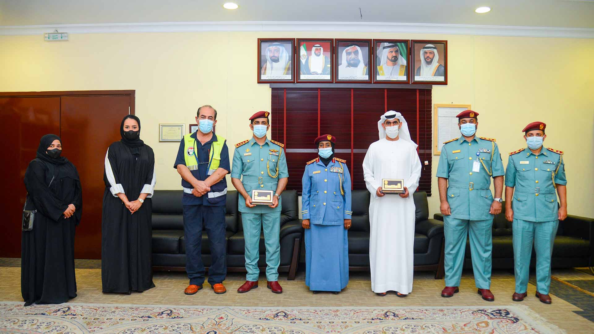 صورة بعنوان: العقيد بن سرور تشهد تخريج دورة الاستجابة لحالات الطوارئ التأسيسية 