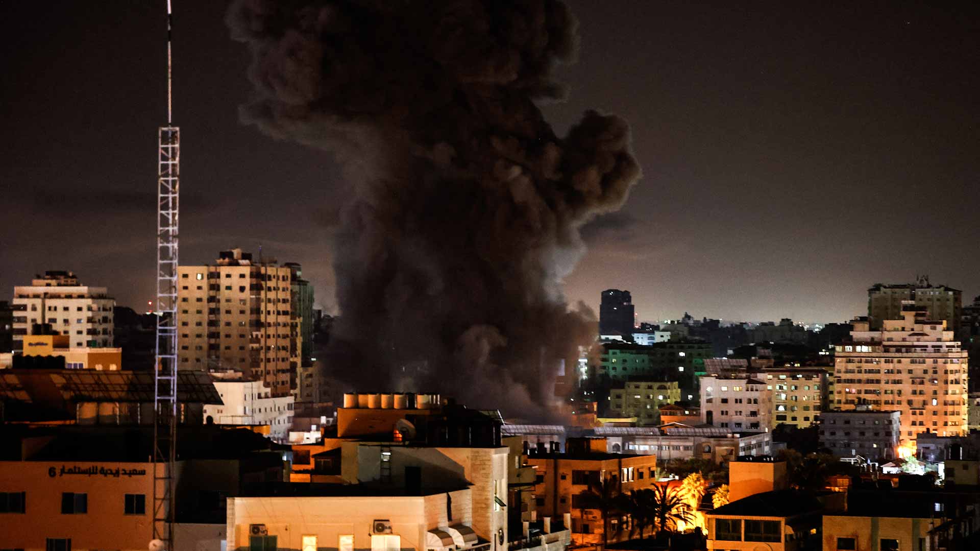 Image for the title: Israeli warplanes struck sites northern Gaza Strip 