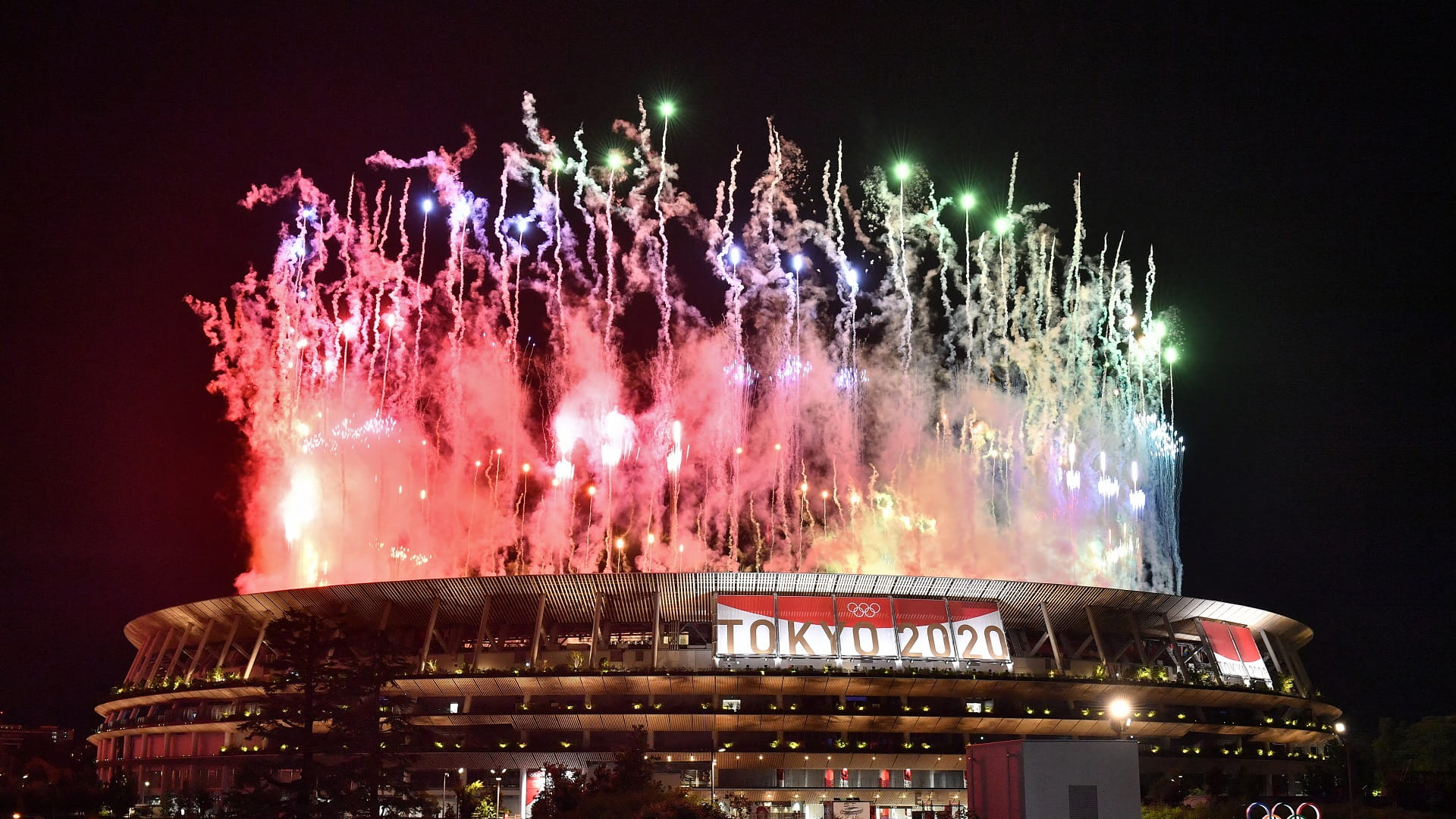 Image for the title: Tokyo Olympics declared closed by IOC president 