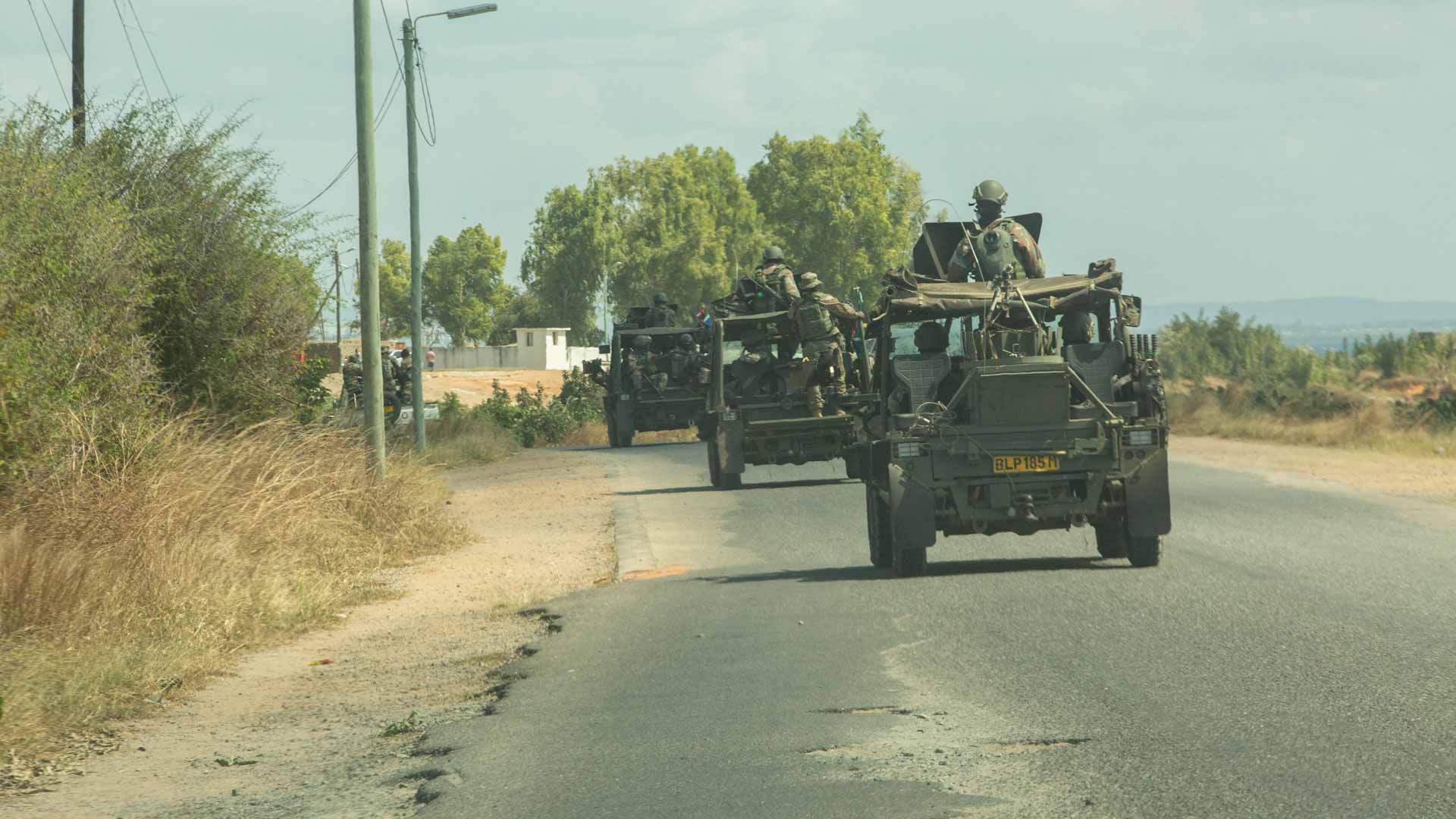 صورة بعنوان: قوات رواندية تستعيد بلدة استراتيجية في موزمبيق من الإرهابيين 