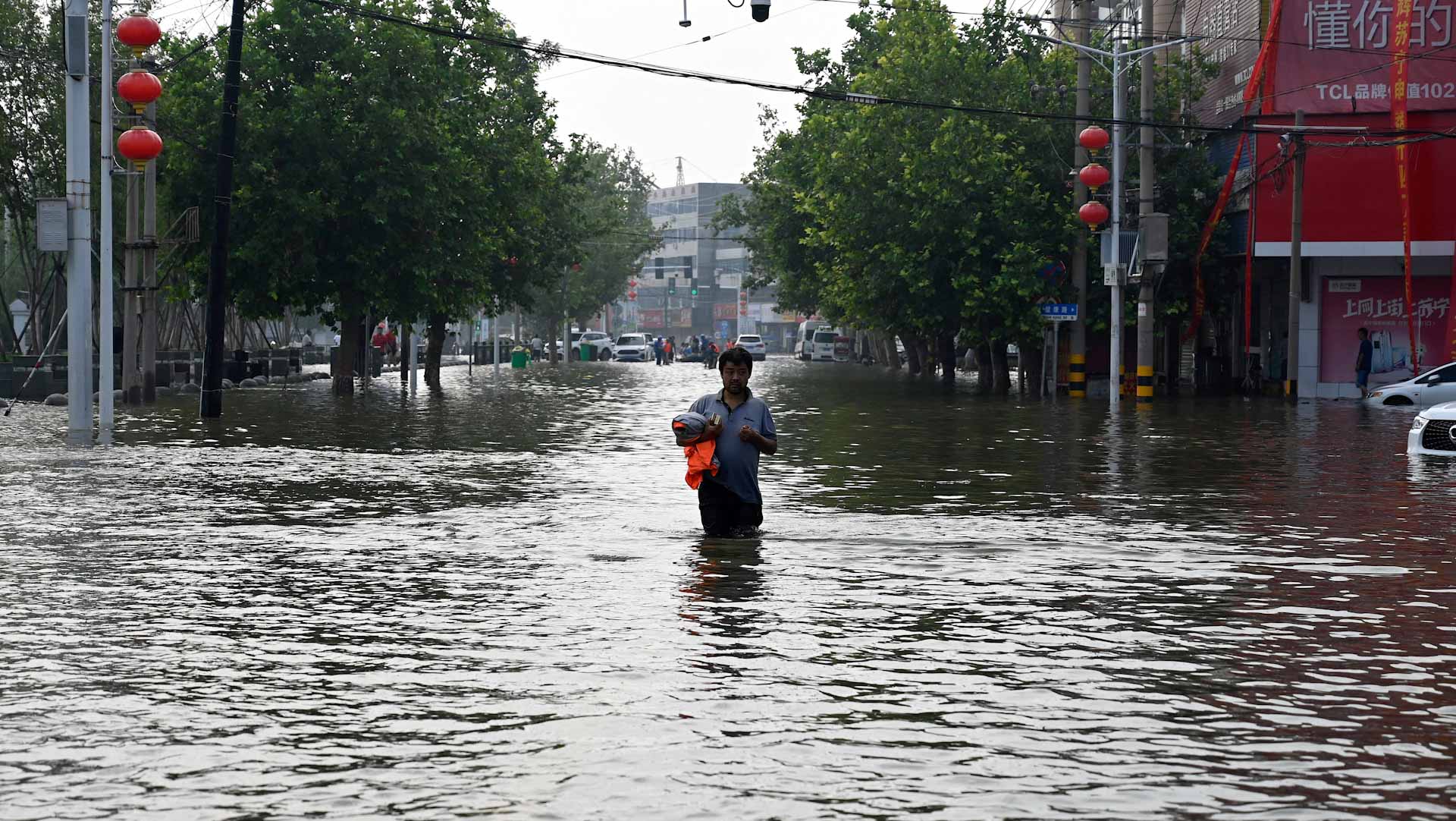 Image for the title: Heavy rain in Sichuan causes economic losses, houses collapse 