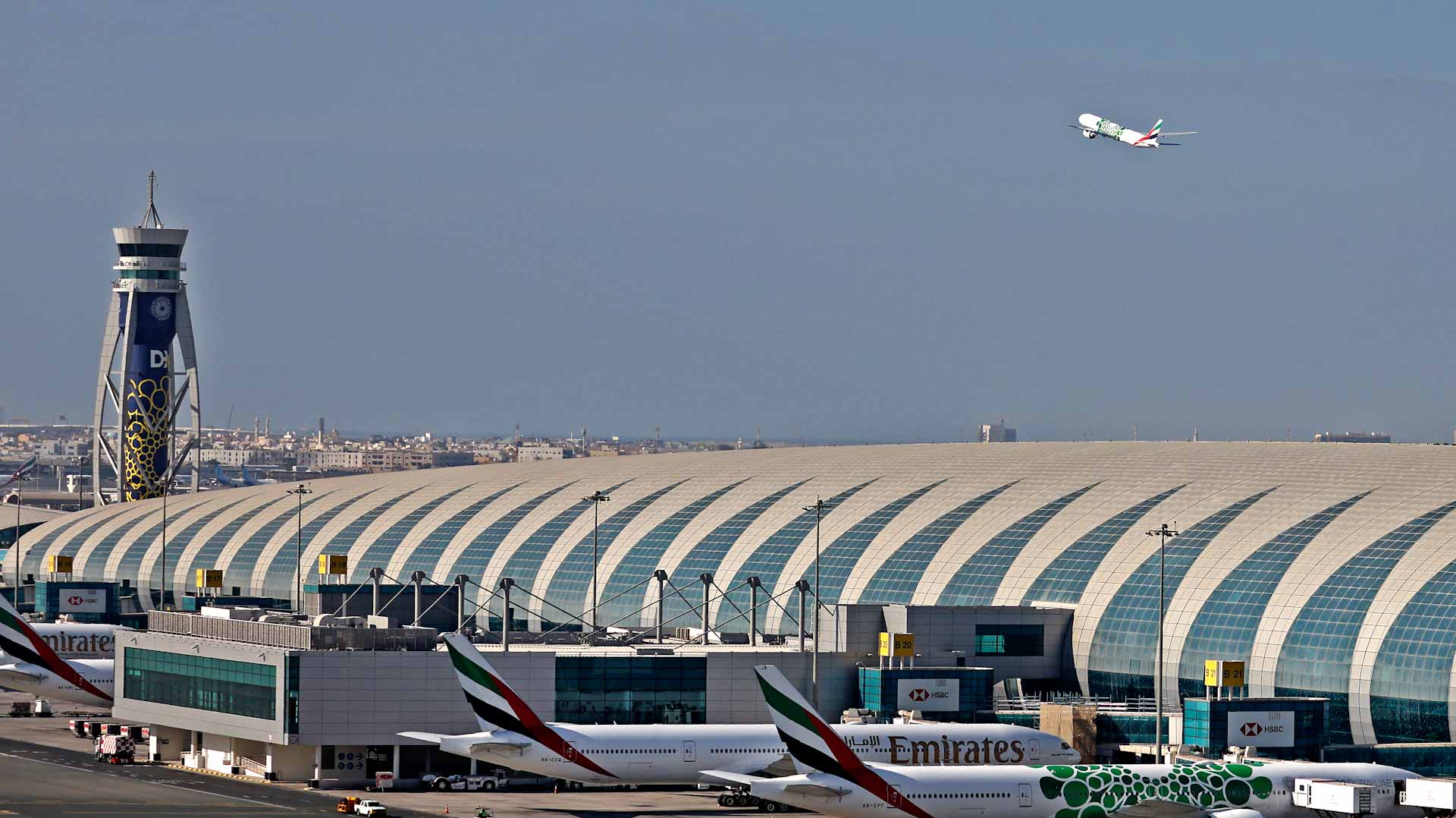 Image for the title: Dubai Airports expects rebound in air traffic during H2 2021 