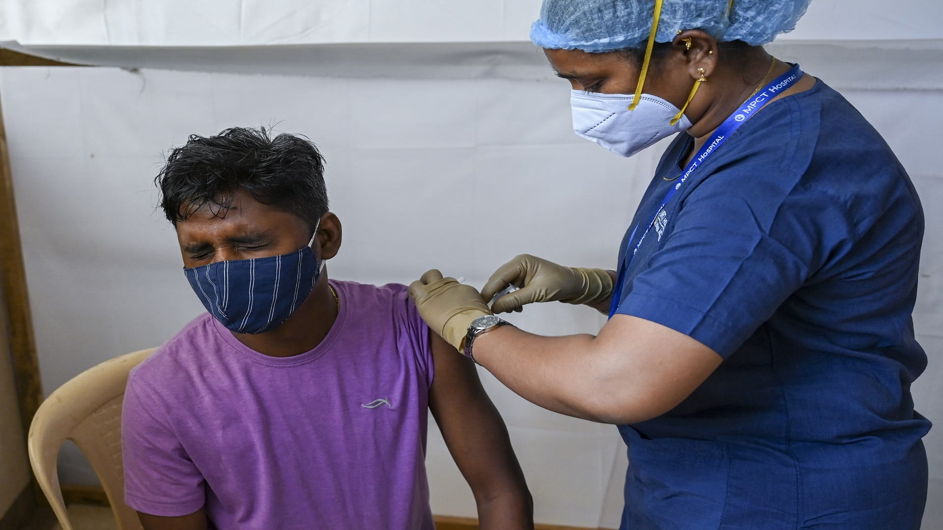 Image for the title: India set for huge boost in COVID vaccine supplies  