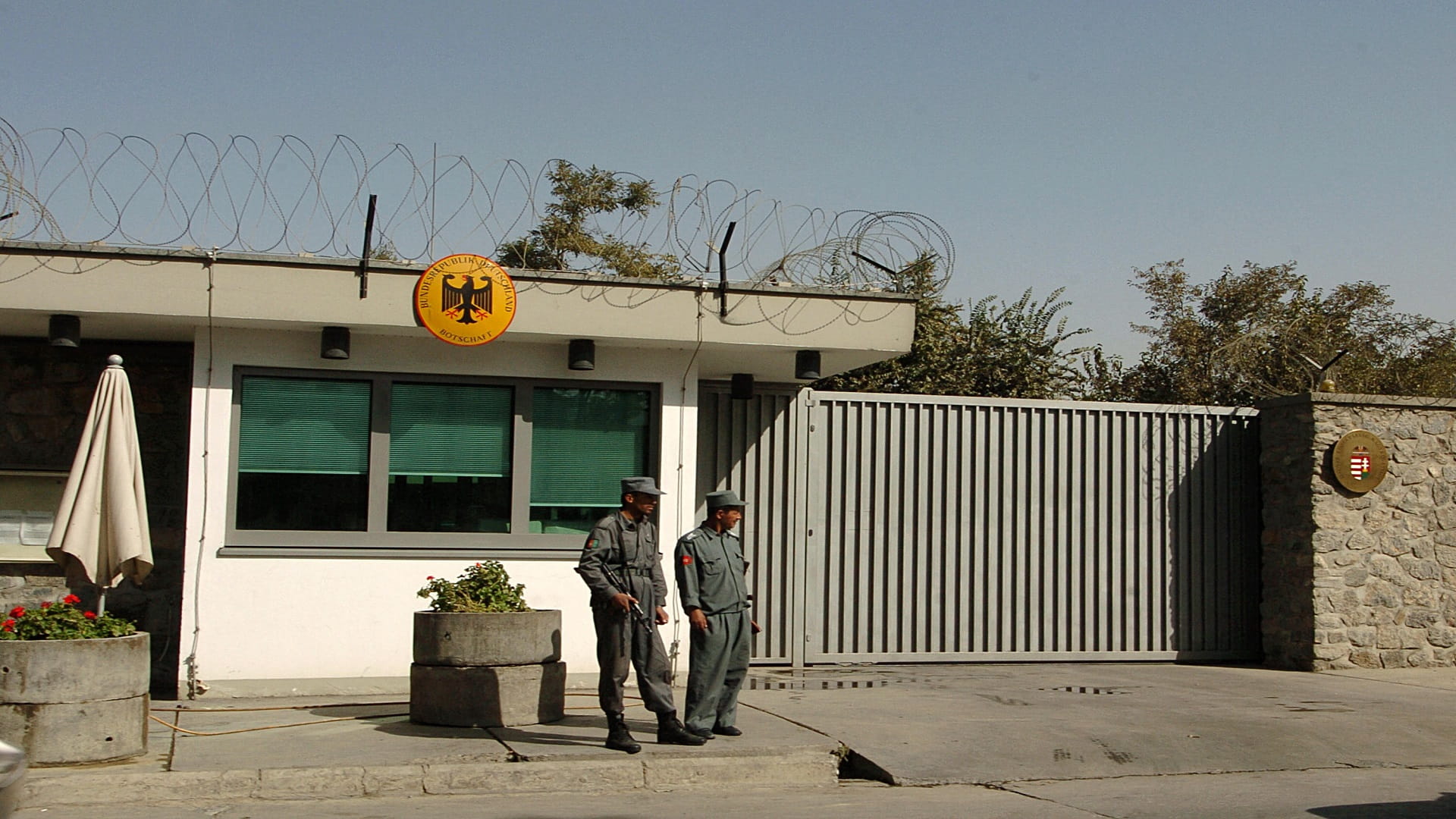 Image for the title: Germany closes Kabul embassy and rushes evacuation of citizens 