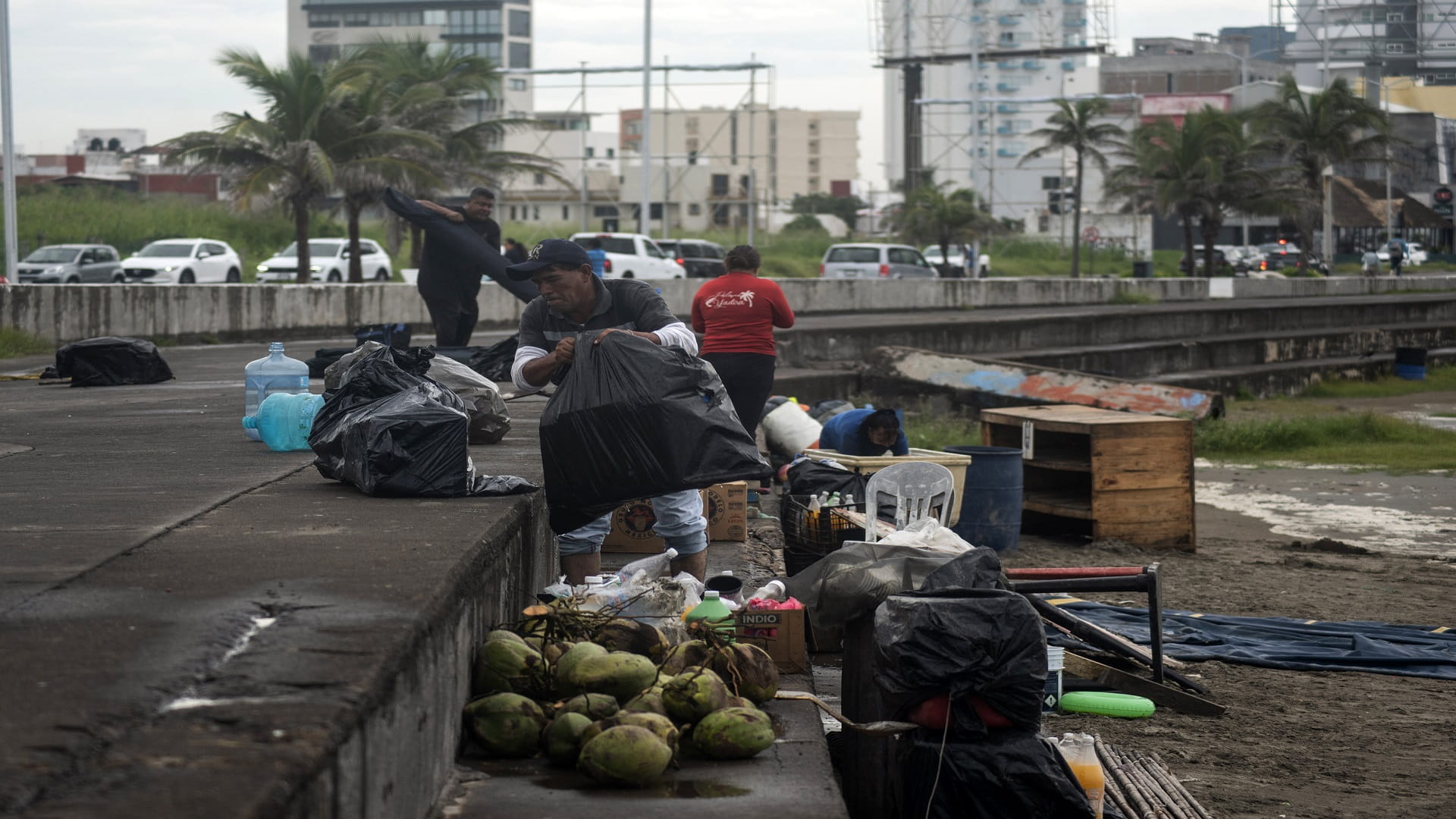 Image for the title: Hurricane Grace bears down on Mexico's Gulf coast 