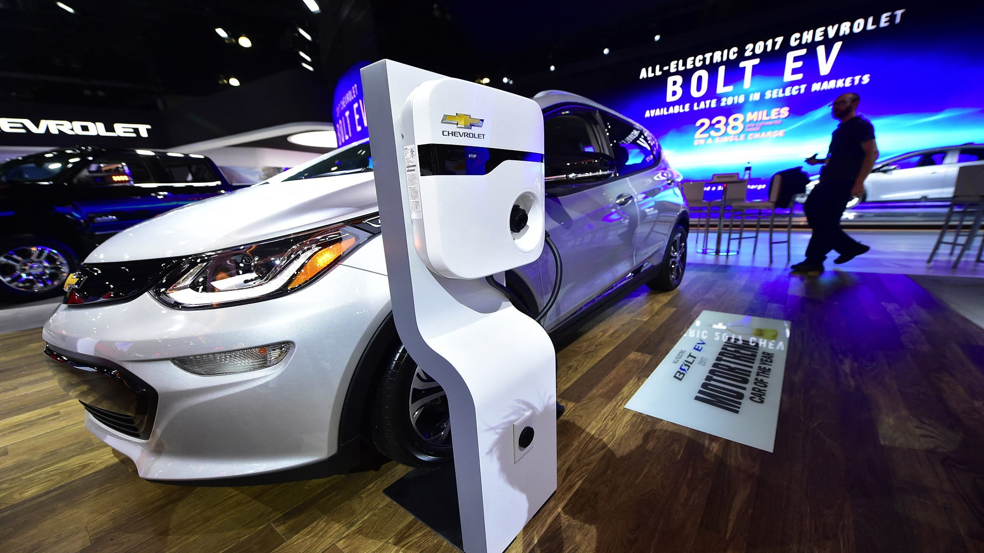 Image for the title: GM recalling 73,000 Bolt EVs at cost of $1 billion 