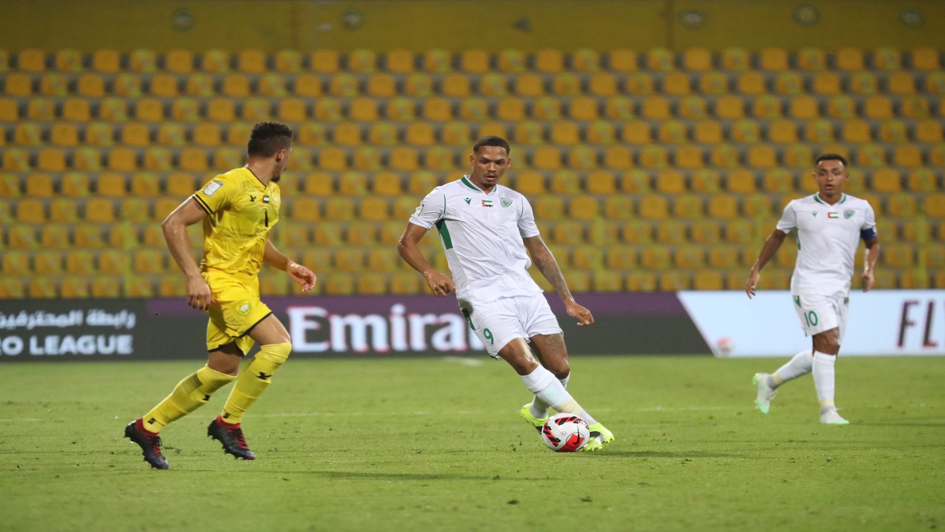 صورة بعنوان: دوري أدنوك : التعادل الإيجابي يحسم لقاء الوصل وخورفكان 