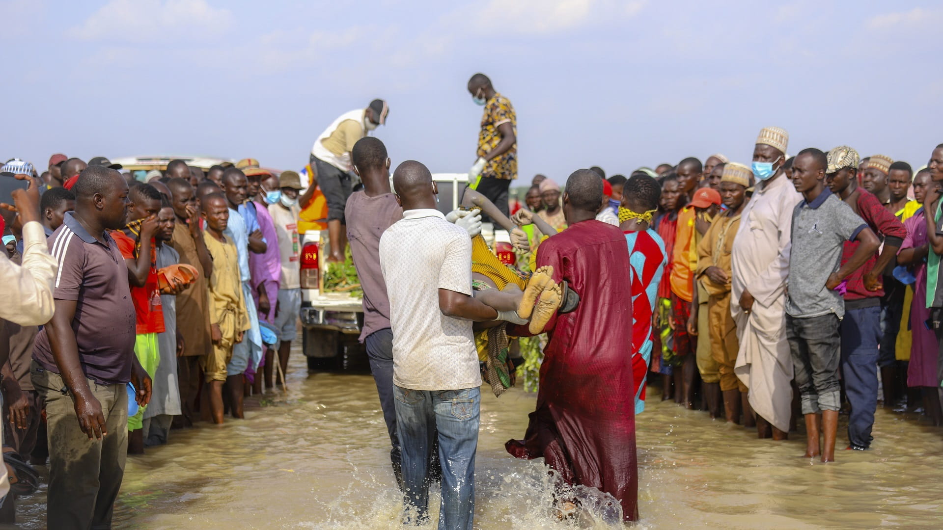 Image for the title: Nigeria boat disaster kills 29, mostly children 