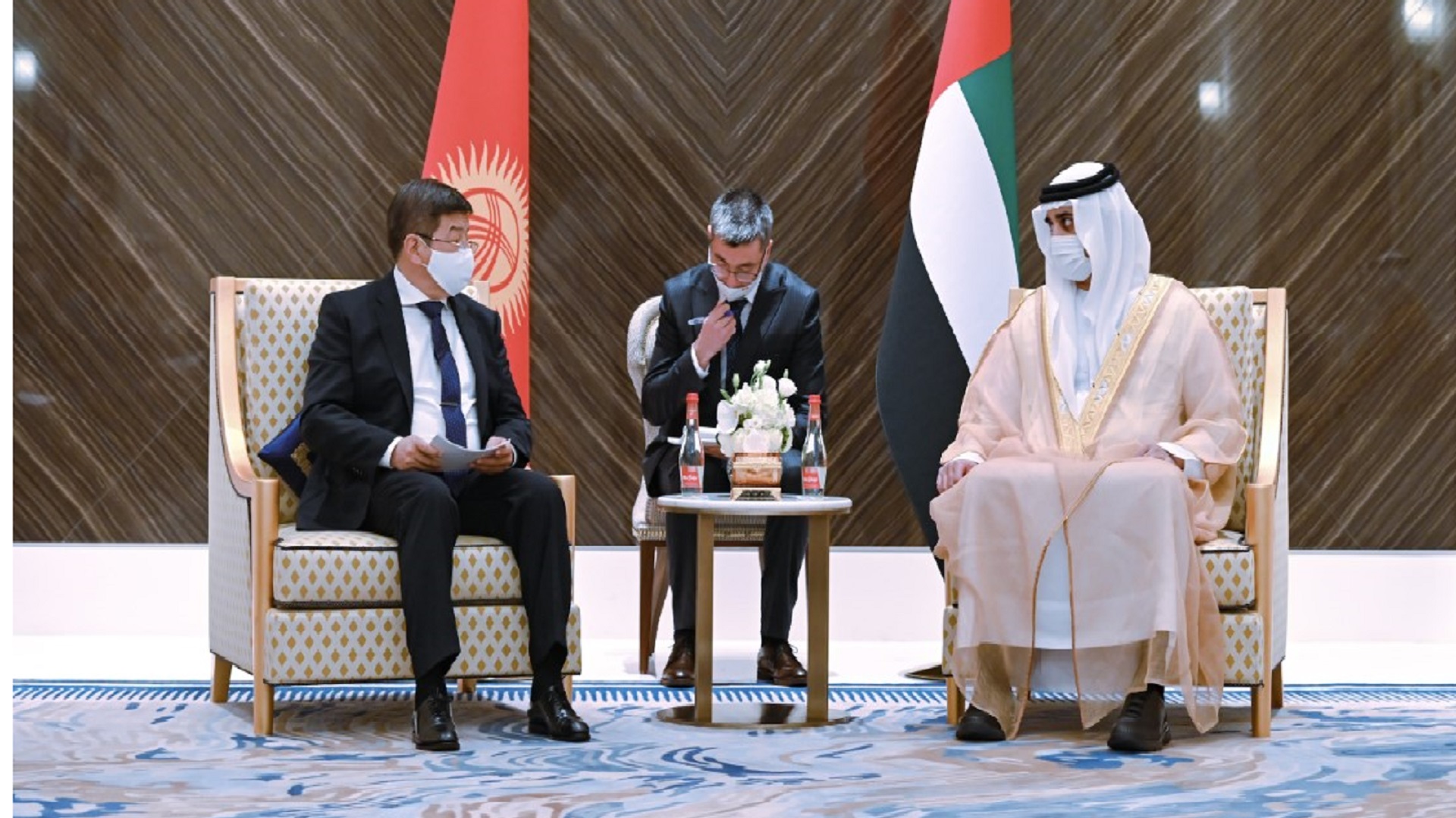 Image for the title: Maktoum bin Mohammed meets Chairman of Kyrgyzstan Cabinet 