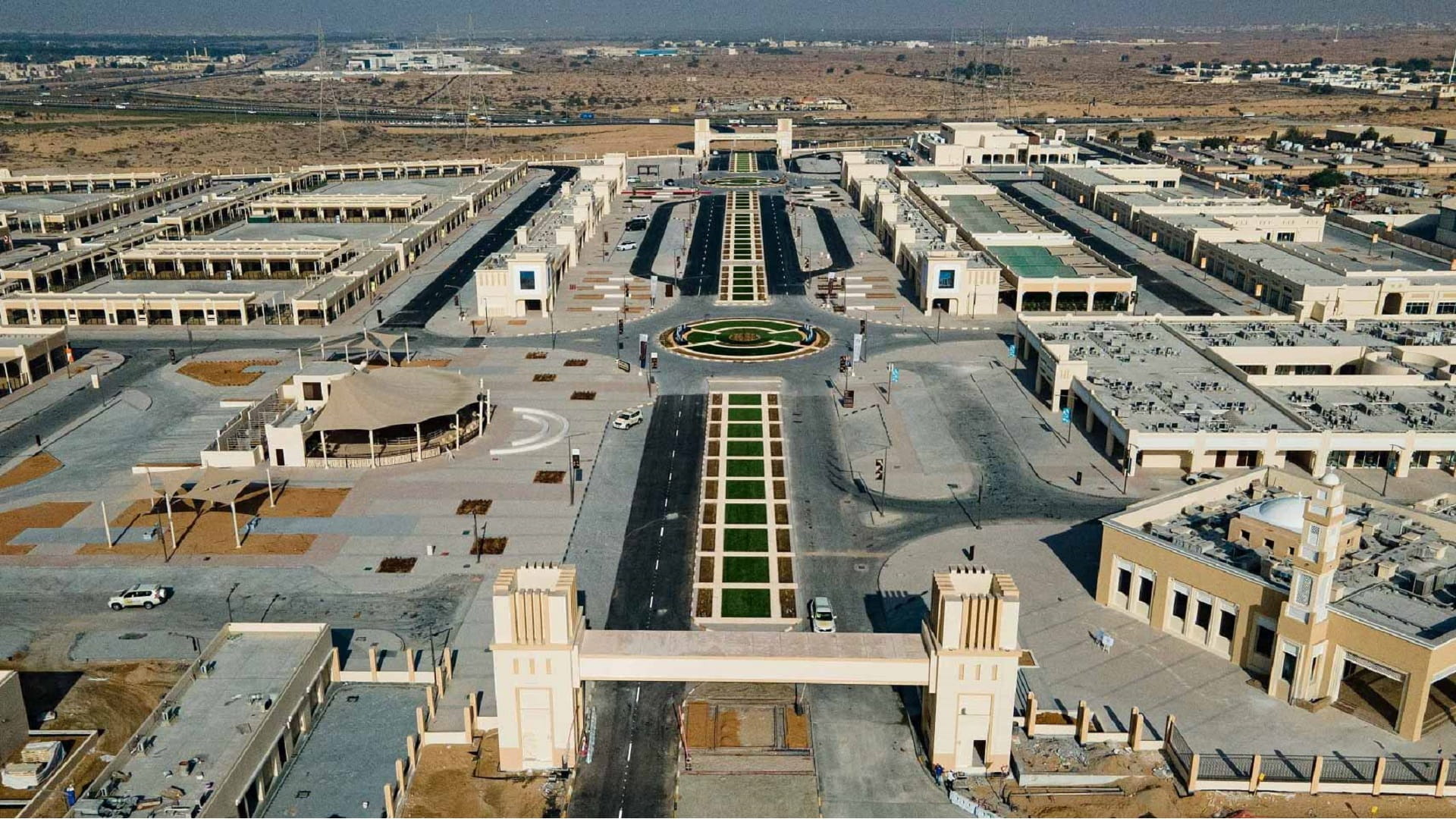 Image for the title: Sharjah Livestock Market receives higher education students 