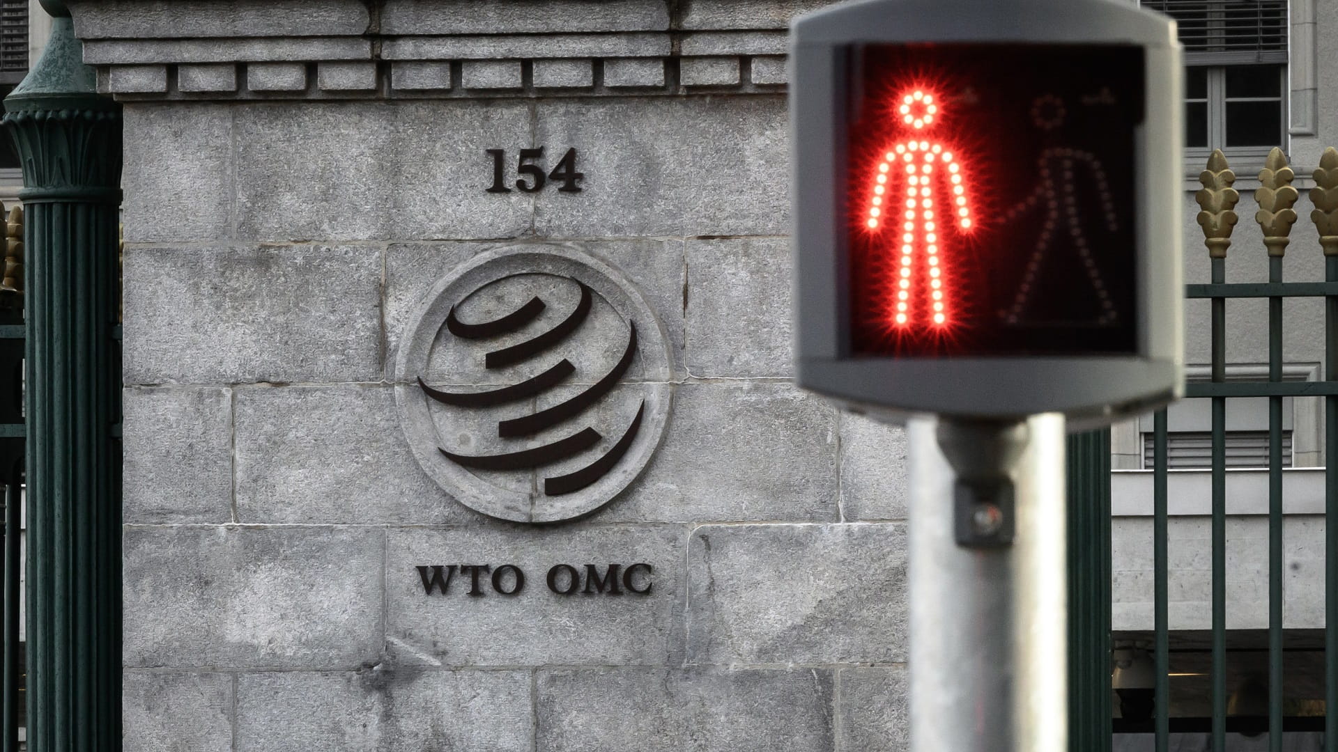 Image for the title: WTO members to target fossil fuel subsidies, plastic 