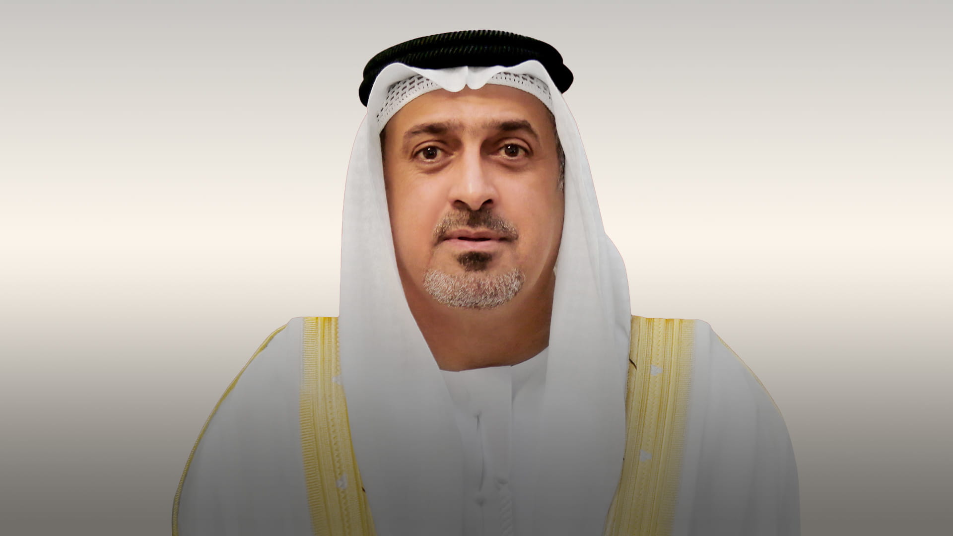 صورة بعنوان: سلطان بن خليفة آل نهيان يعزي بوفاة ماجد الفطيم 