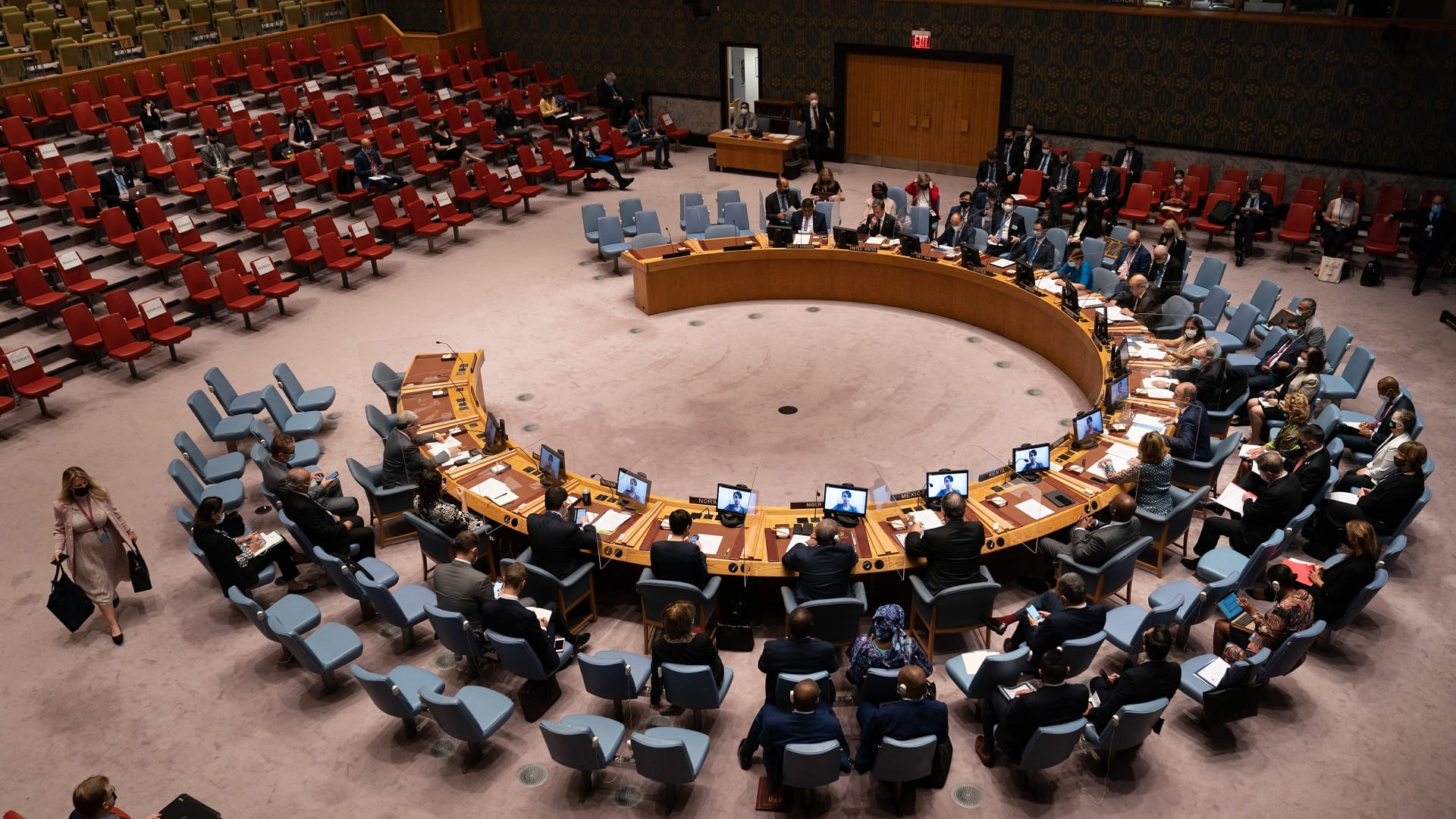 Image for the title: UN Security Council welcomes truce in Yemen 