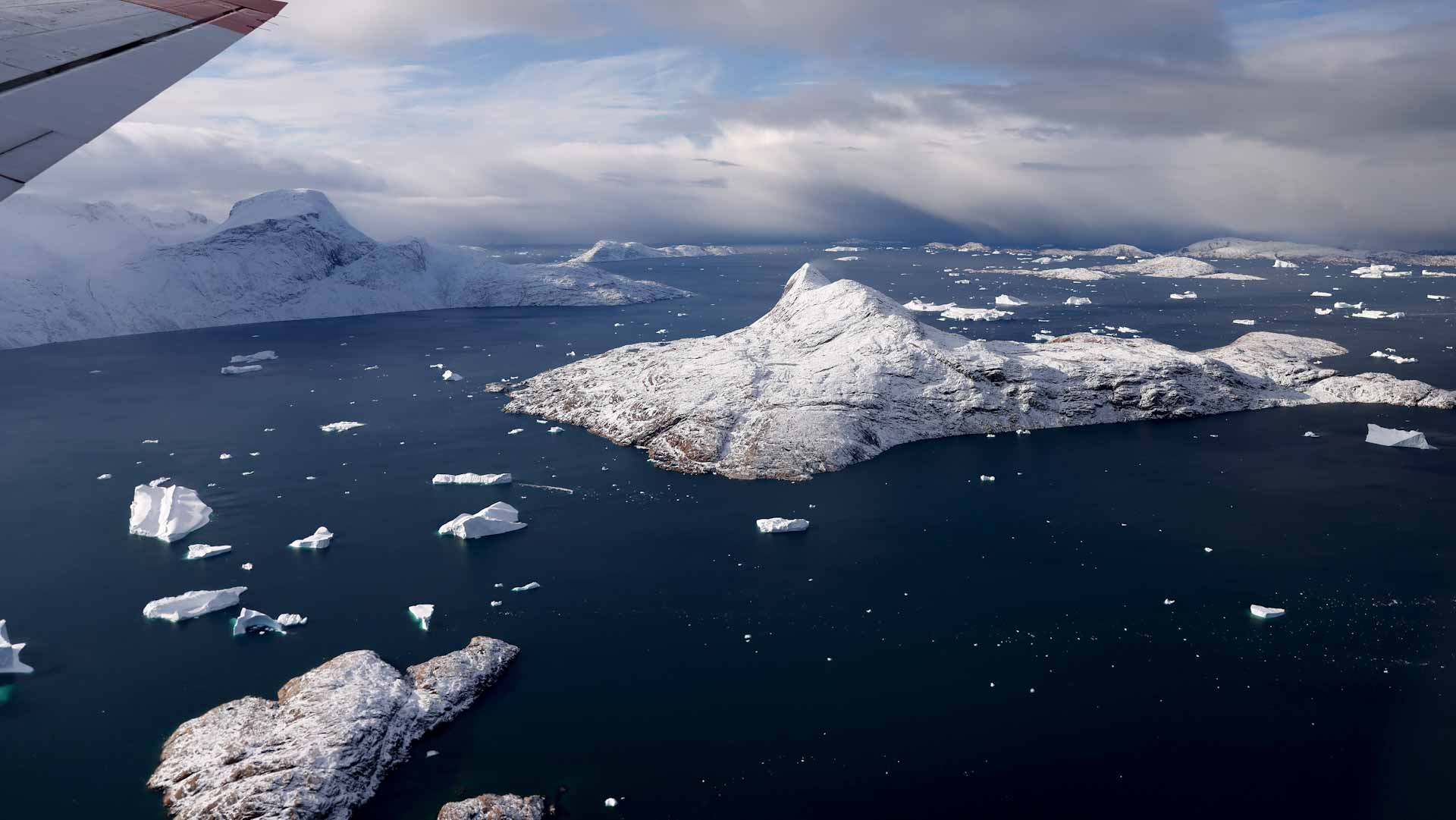 Image for the title: High temperatures hit Greenland 