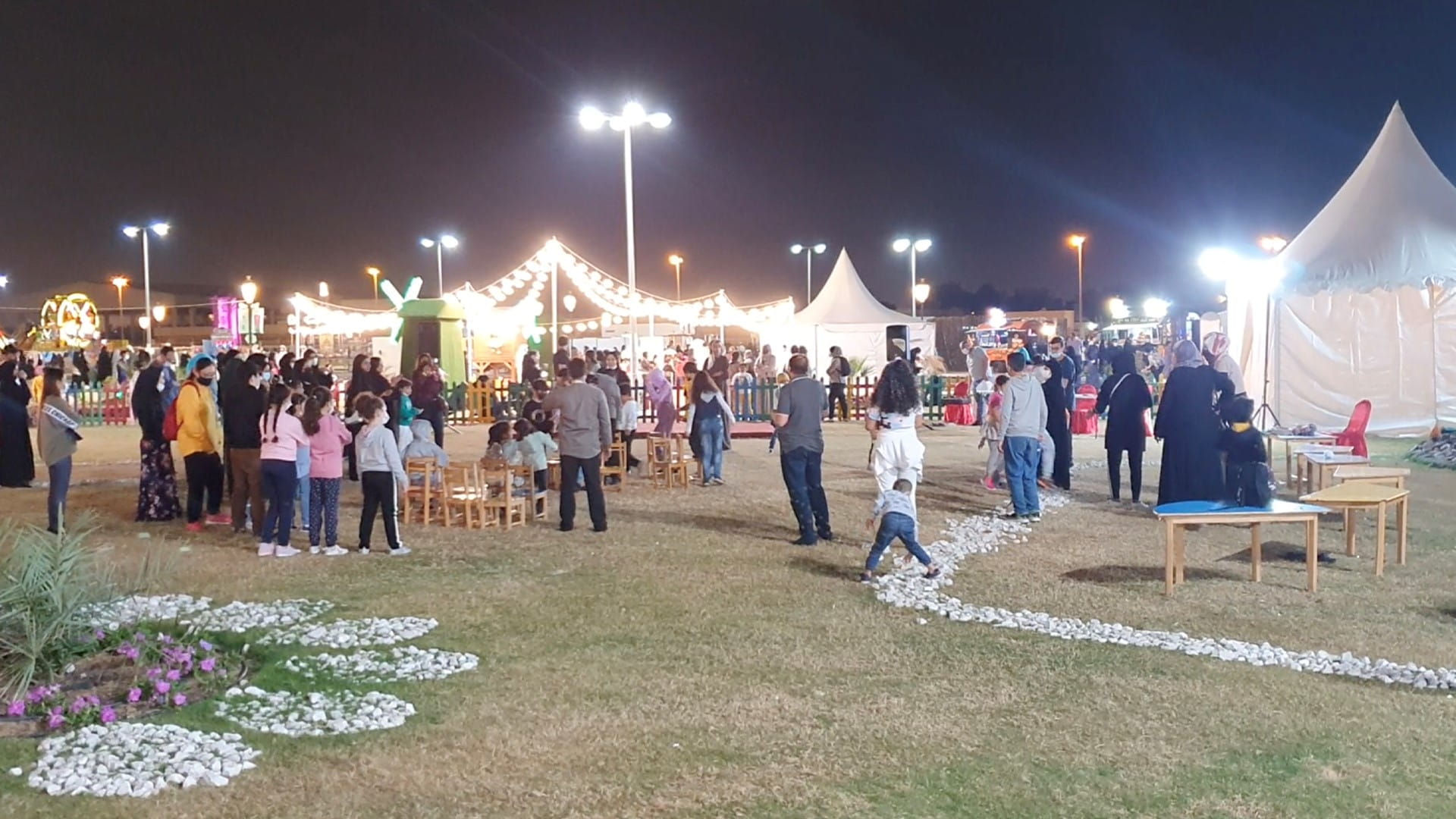 Image for the title: Visitors pay great tribute to activities of Dawahi Festival 