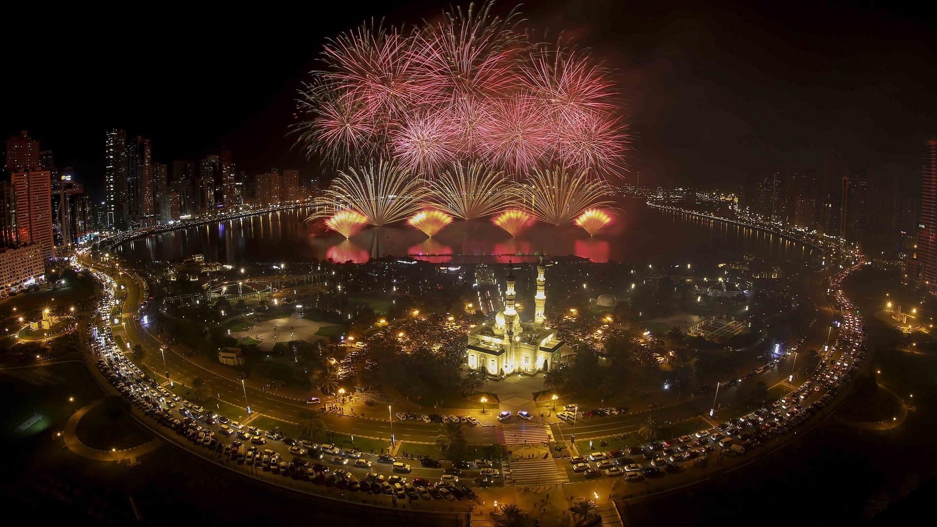 Image for the title: World to witness spectacular fireworks displays in UAE skies Fri 