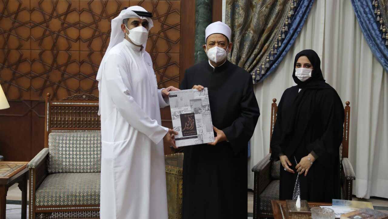 صورة بعنوان: شيخ الأزهر يشيد بجهود الإمارات في الحفاظ على اللغة العربية 